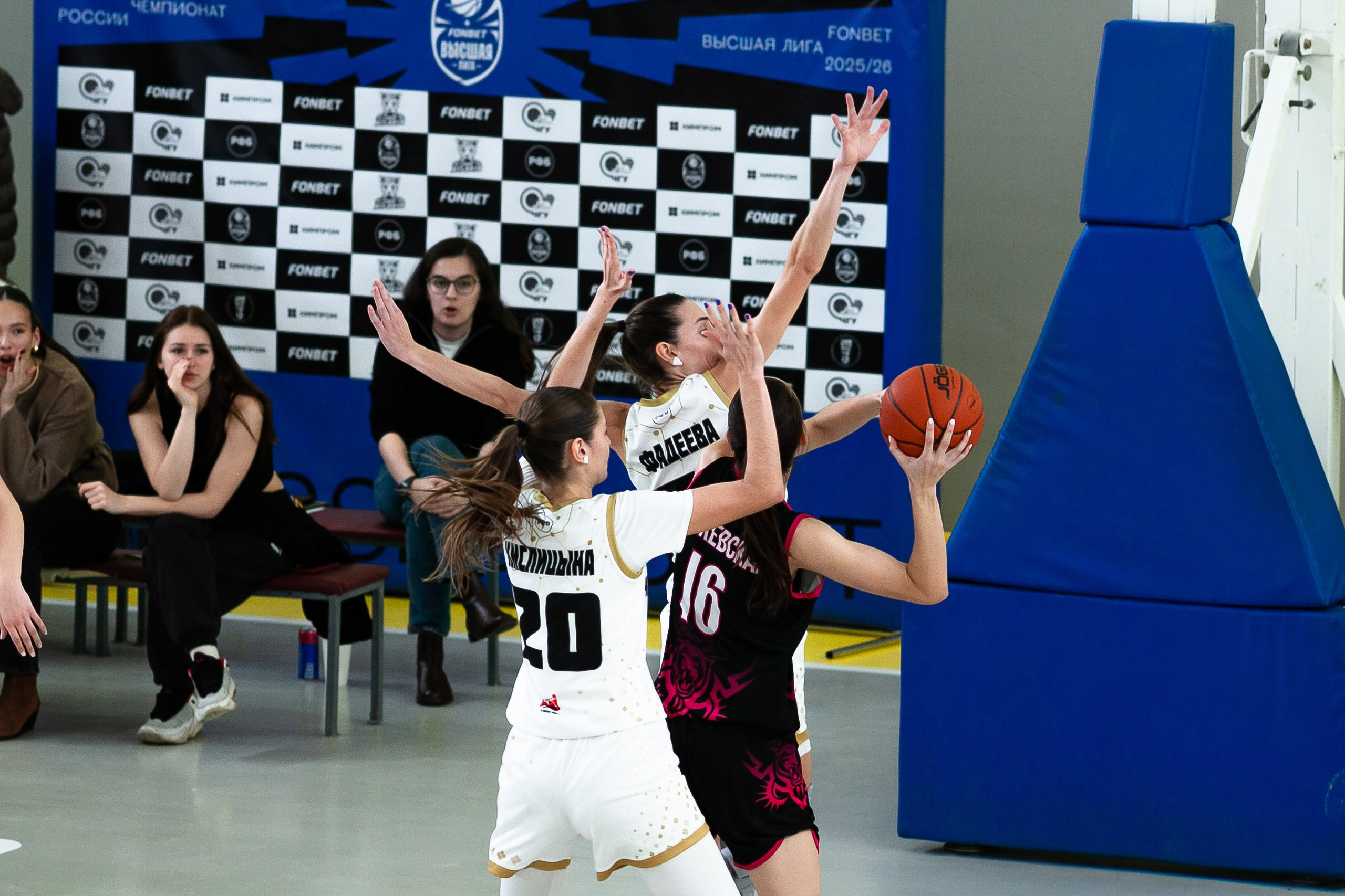 Патшалах университечэ. Фотография