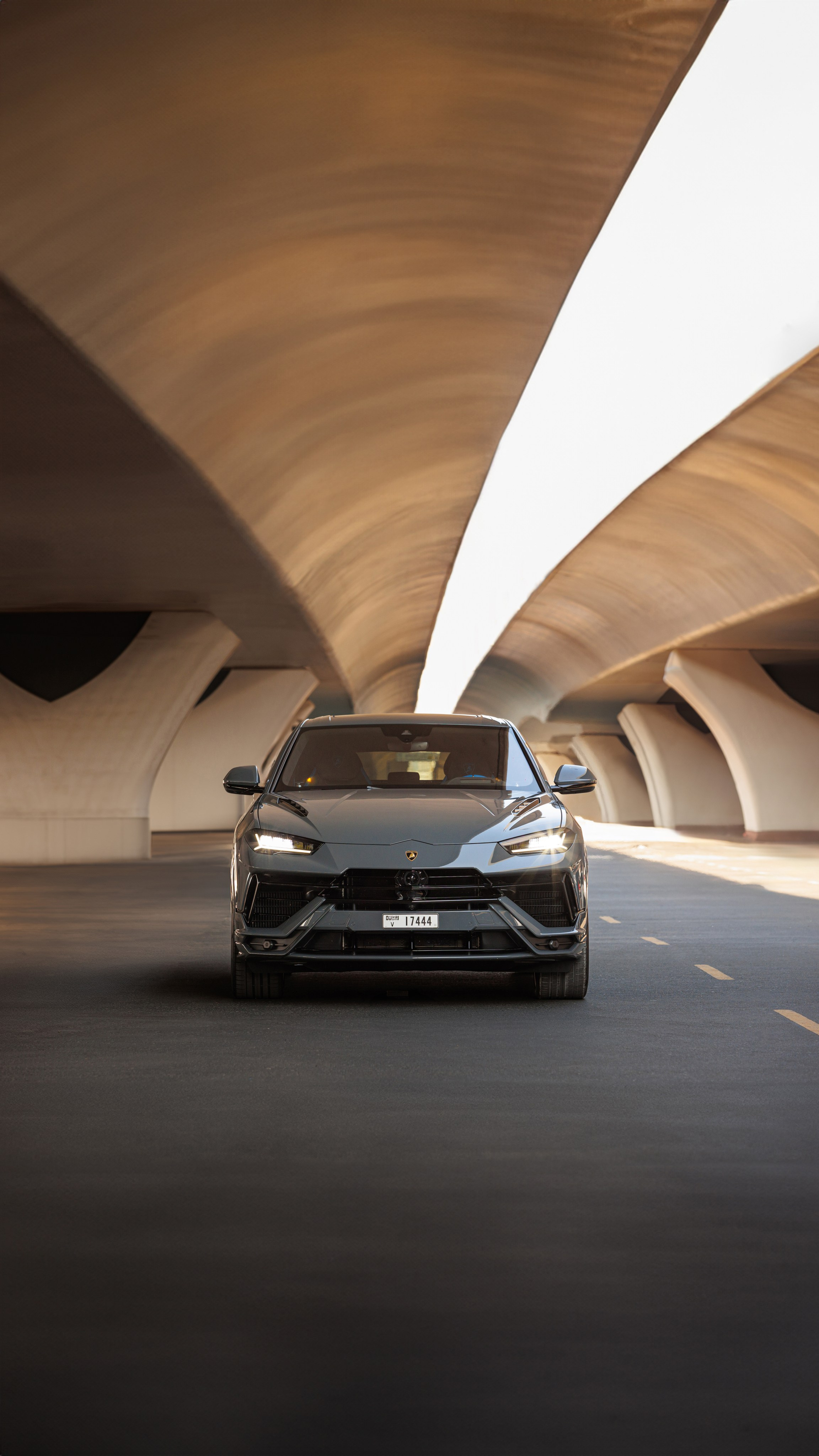 Lamborghini Photoshoot in Dubai — Luxury Car Photography. Evgen Yatsenko — Photographer in Dubai