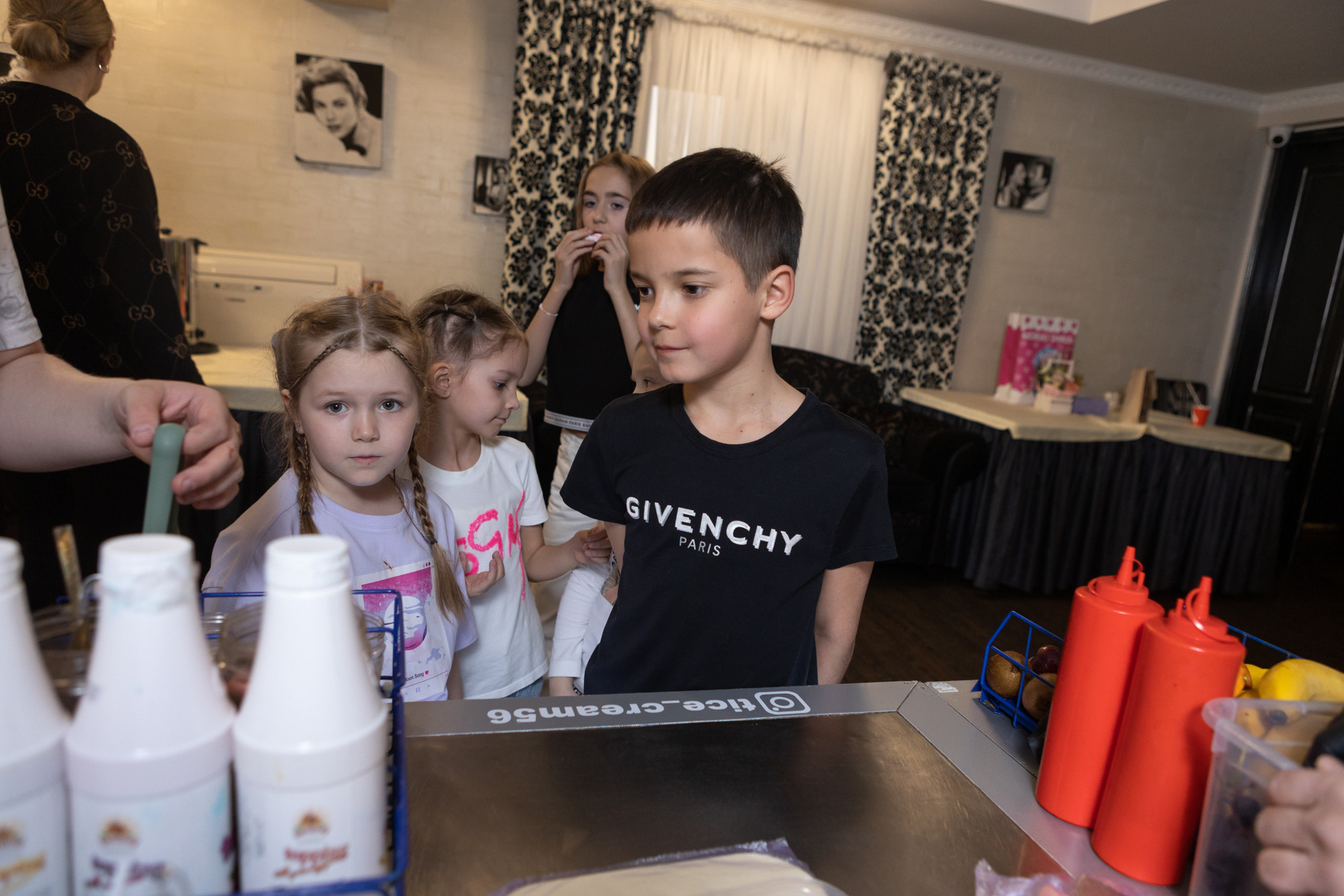 День Рождения в Incontro. Фотограф в Оренбурге. Профессиональный фотограф