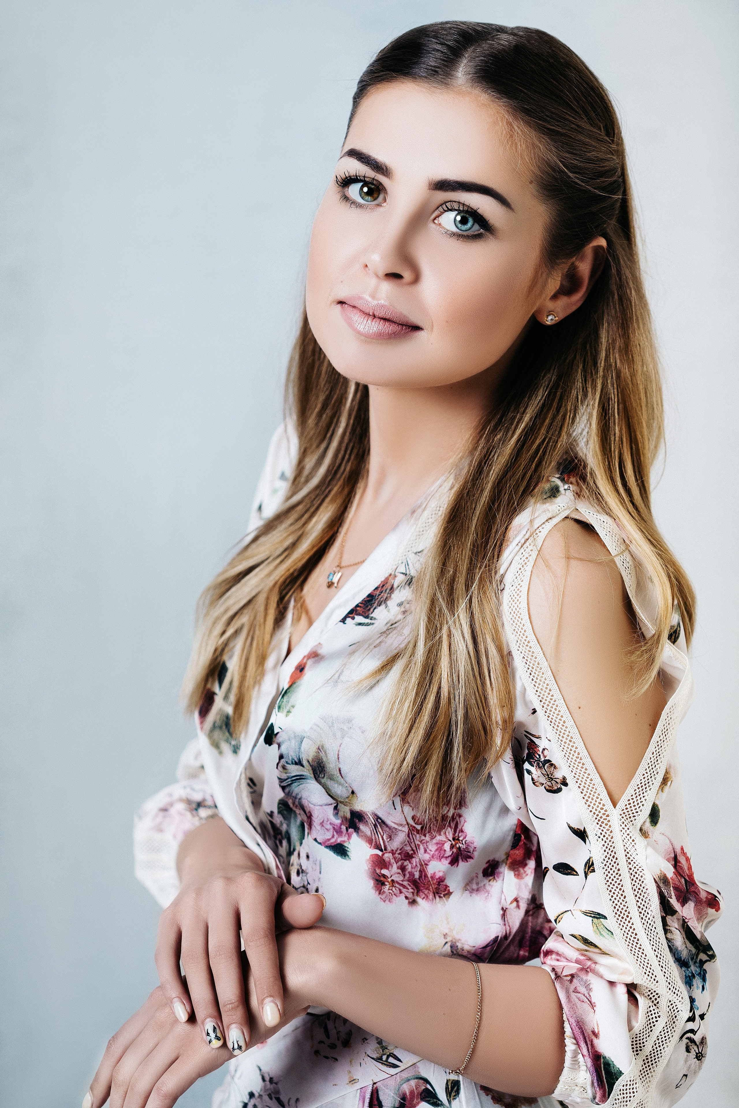 Заказать фотосессию в студии в Москве, фотосъемку в фотостудии — Стоимость фотосессии в московской студии, цены за час съёмки