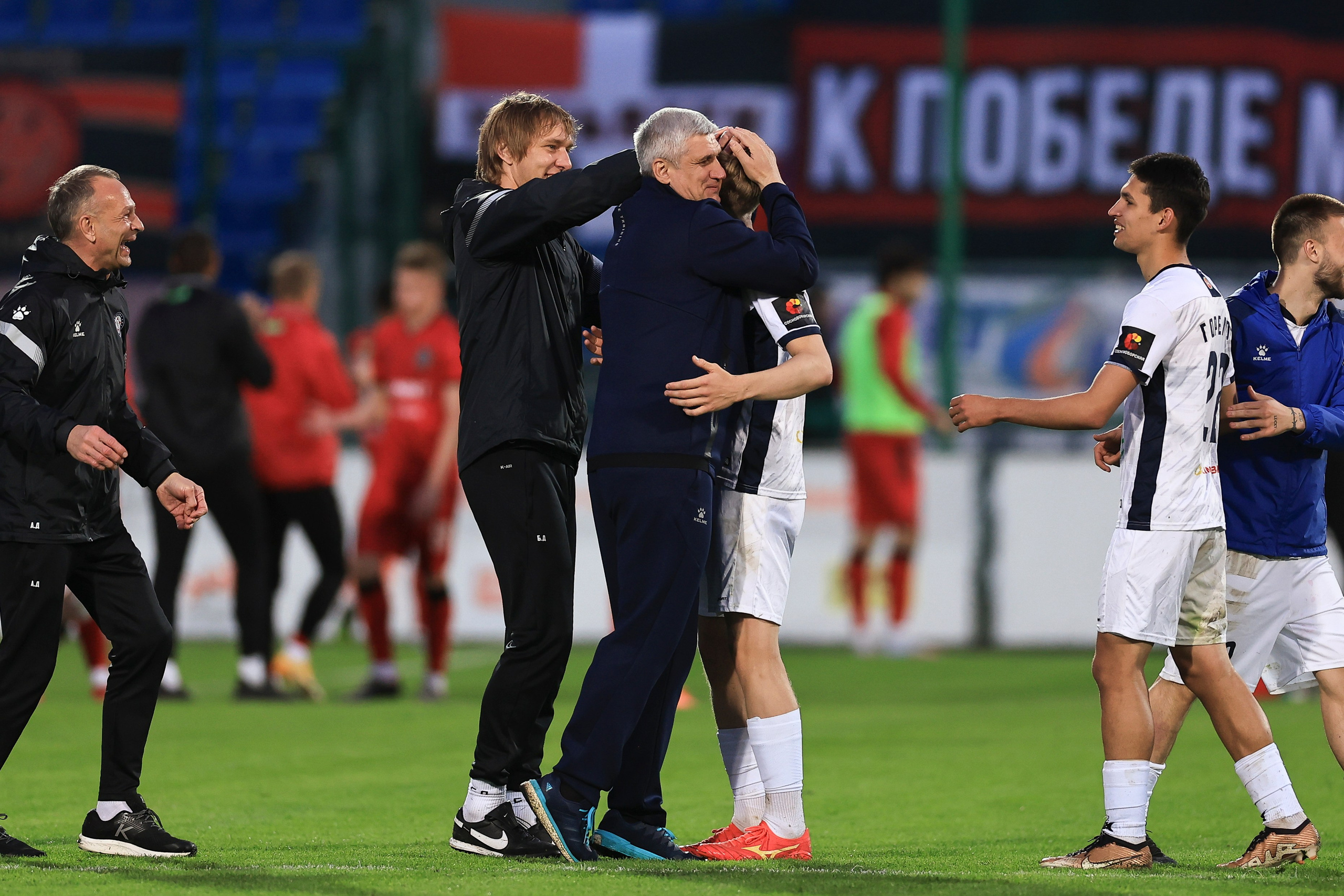 ФК Камаз — ФК Акрон. Спортивный репортажный фотограф Казань Нафис Сиразетдинов