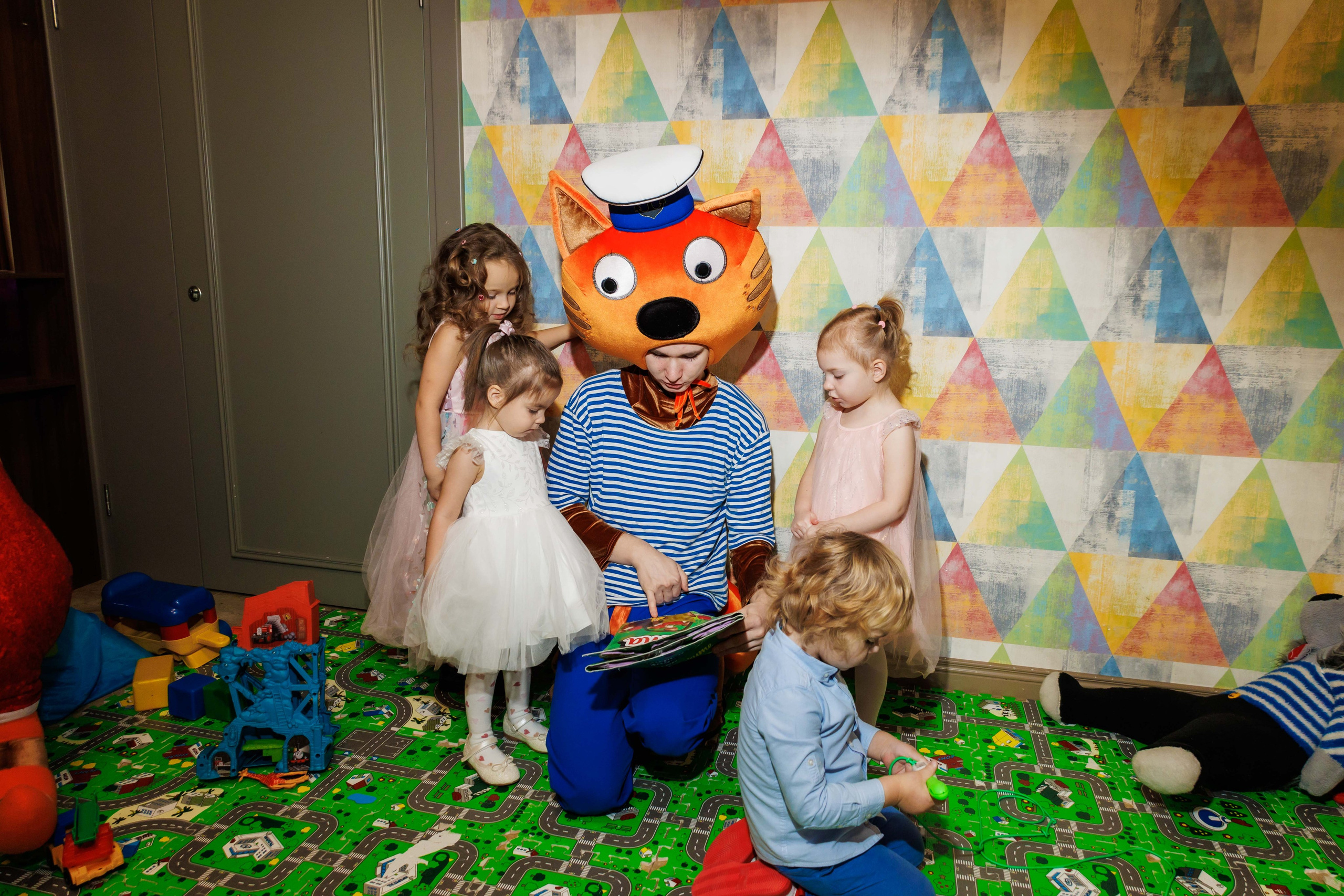 День рождения в ресторане. Фотограф в Москве Дмитрий Емельянов