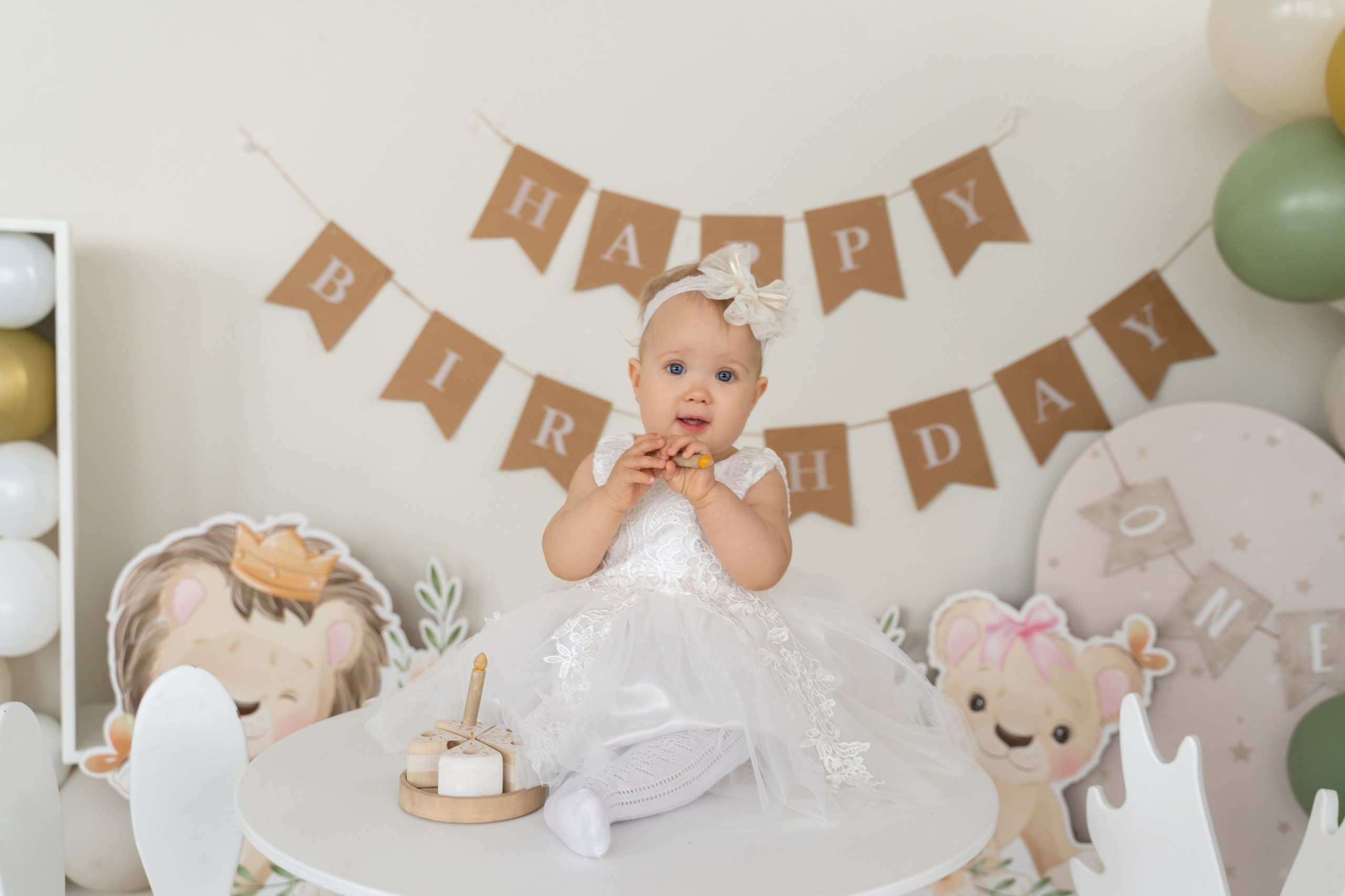 Cake smash. Фотостудия Малина в городе Улан-Удэ. Фотограф Ирина Жарникова