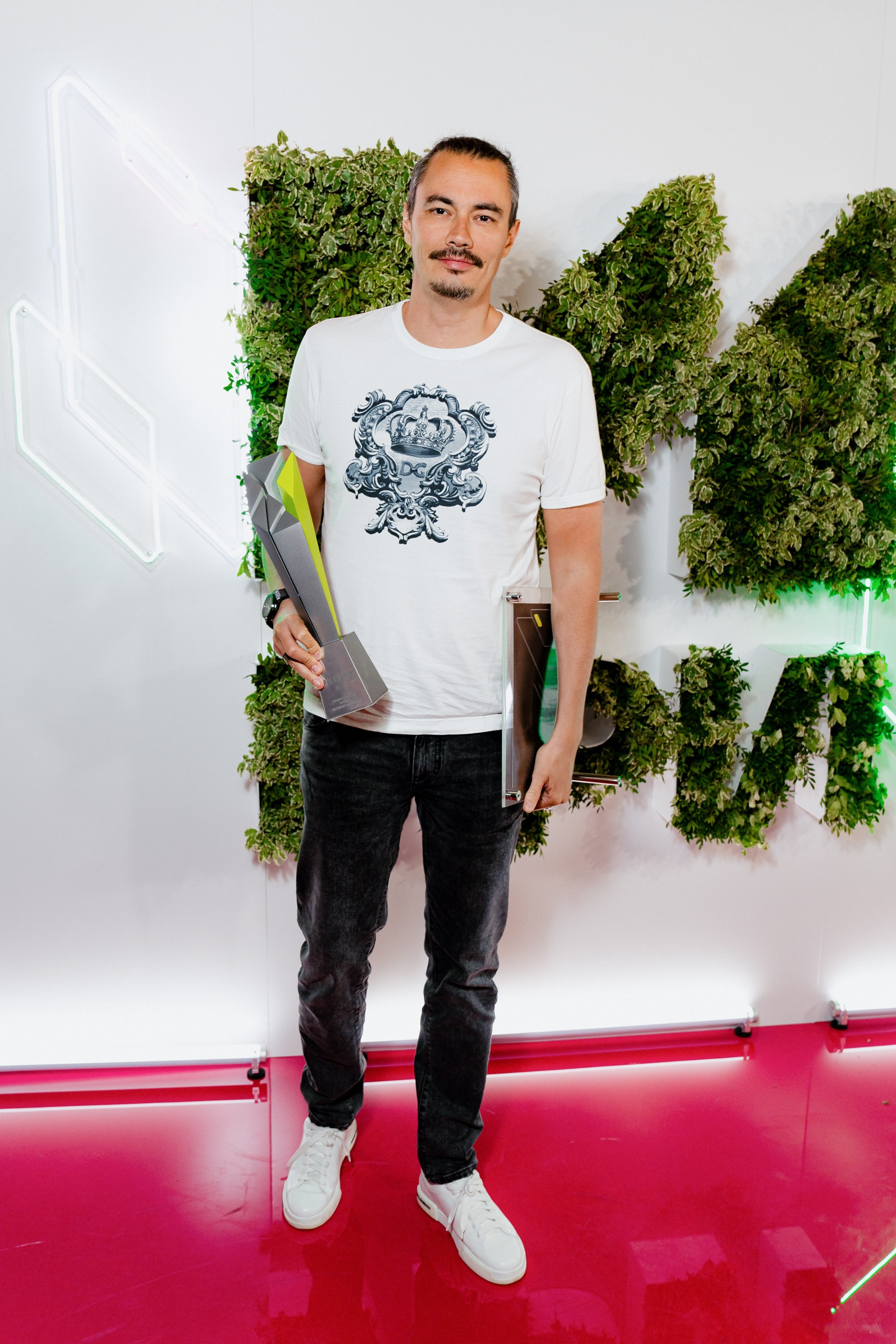 Национальная премия интернет-контента ИРИ. Костя Жуков — фотограф в Москве