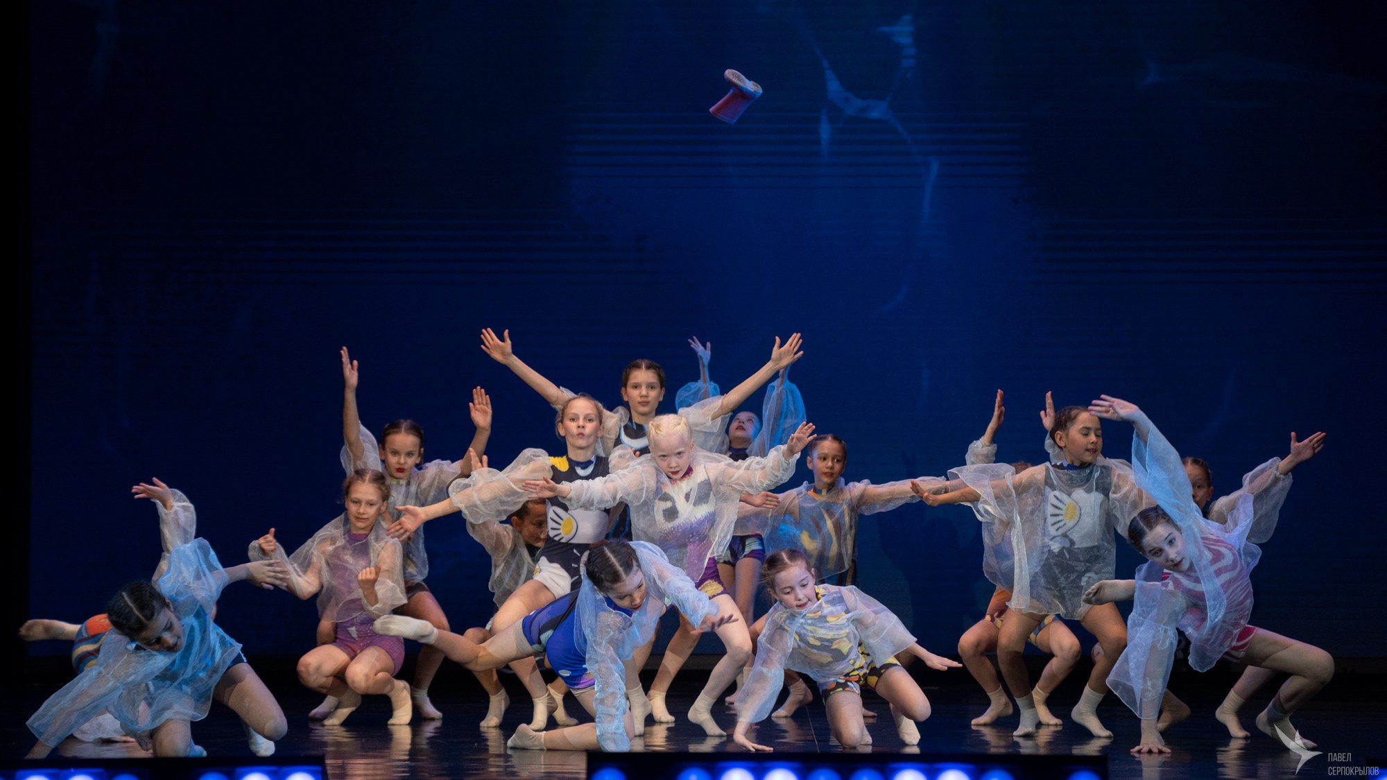 Концерт народного хореографического коллектива «Виктория». Репортажный фотограф в Казани Павел Серпокрылов