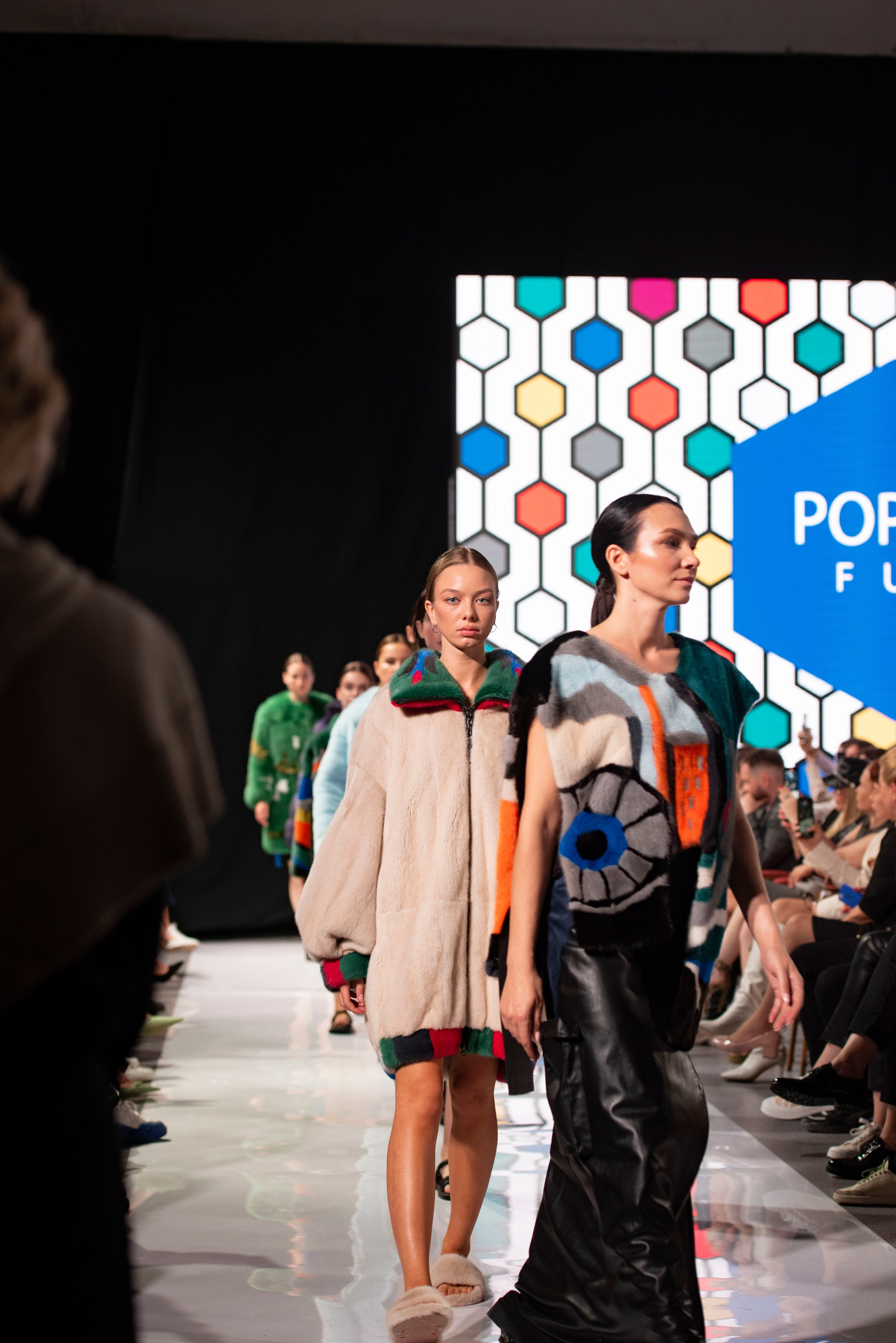 Фотограф на модельный показ. Свадебный, семейный, фэшн фотограф, школьный фотограф в Сочи