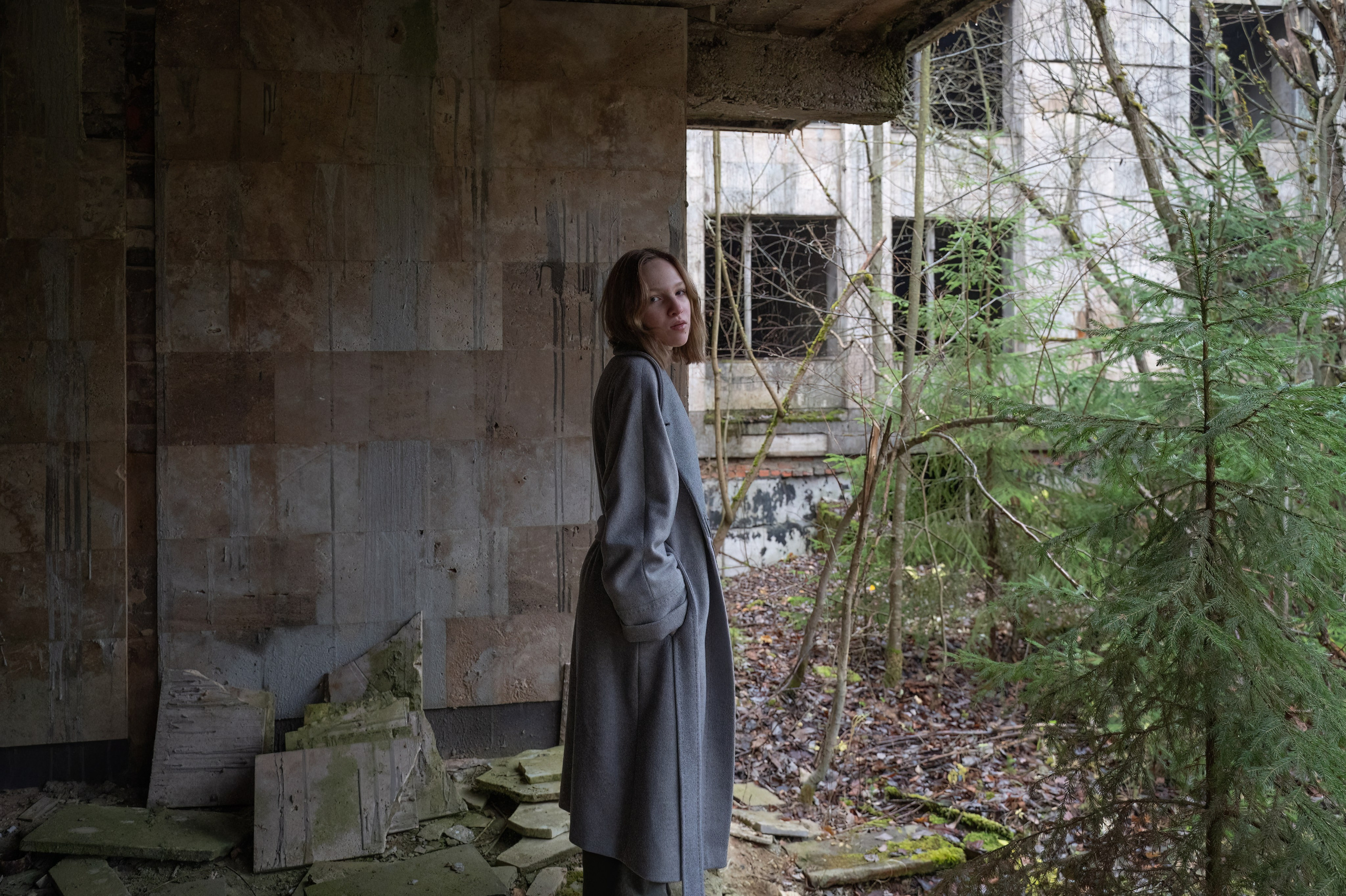 Осенняя фотосессия в заброшенной территории. Портретный фотограф в Москве Казьмина Олеся