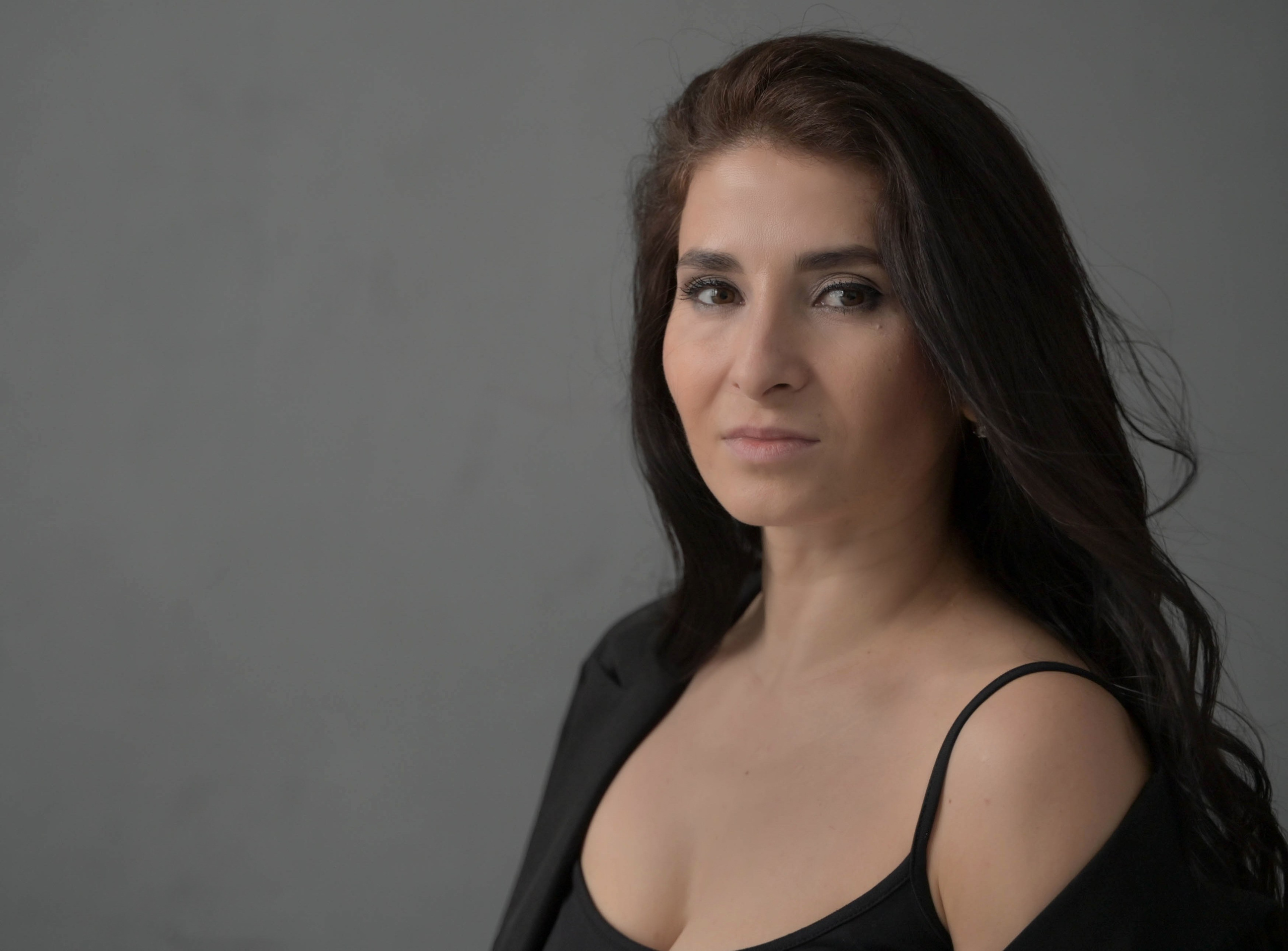 Женская фотосессия в студии для Аревик. Портретный фотограф в Москве Казьмина Олеся