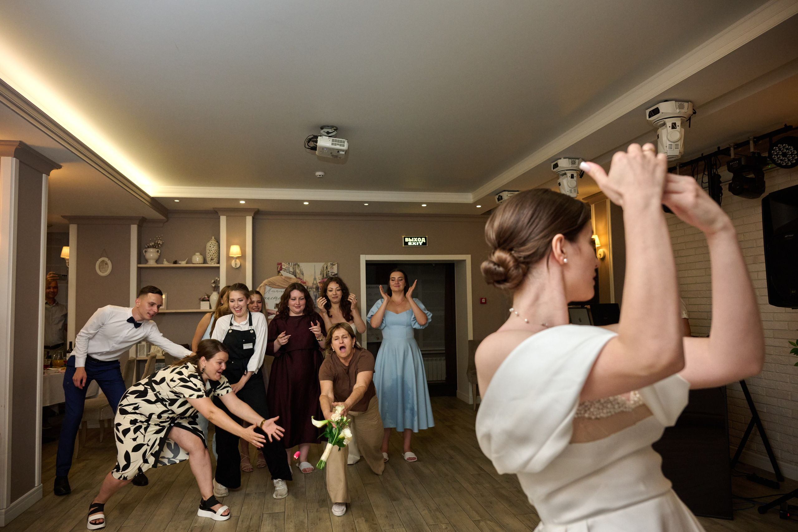 Свадебная фотосессия Никиты и Ангелины в Старом Осколе. Профессиональный фотограф Старый Оскол, Губкин — свадьба, венчание, крещение, юбилей и день рождения