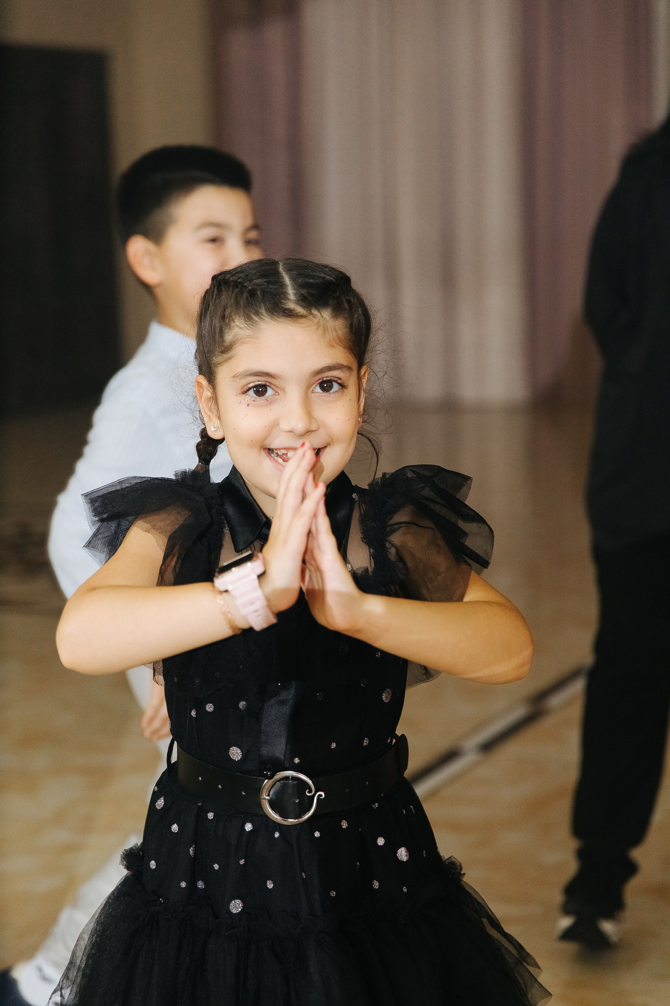 Ани и Назели. 35&5 День рождения, «Янтарь». Фотограф в Красноярске Надежда Воскресенская