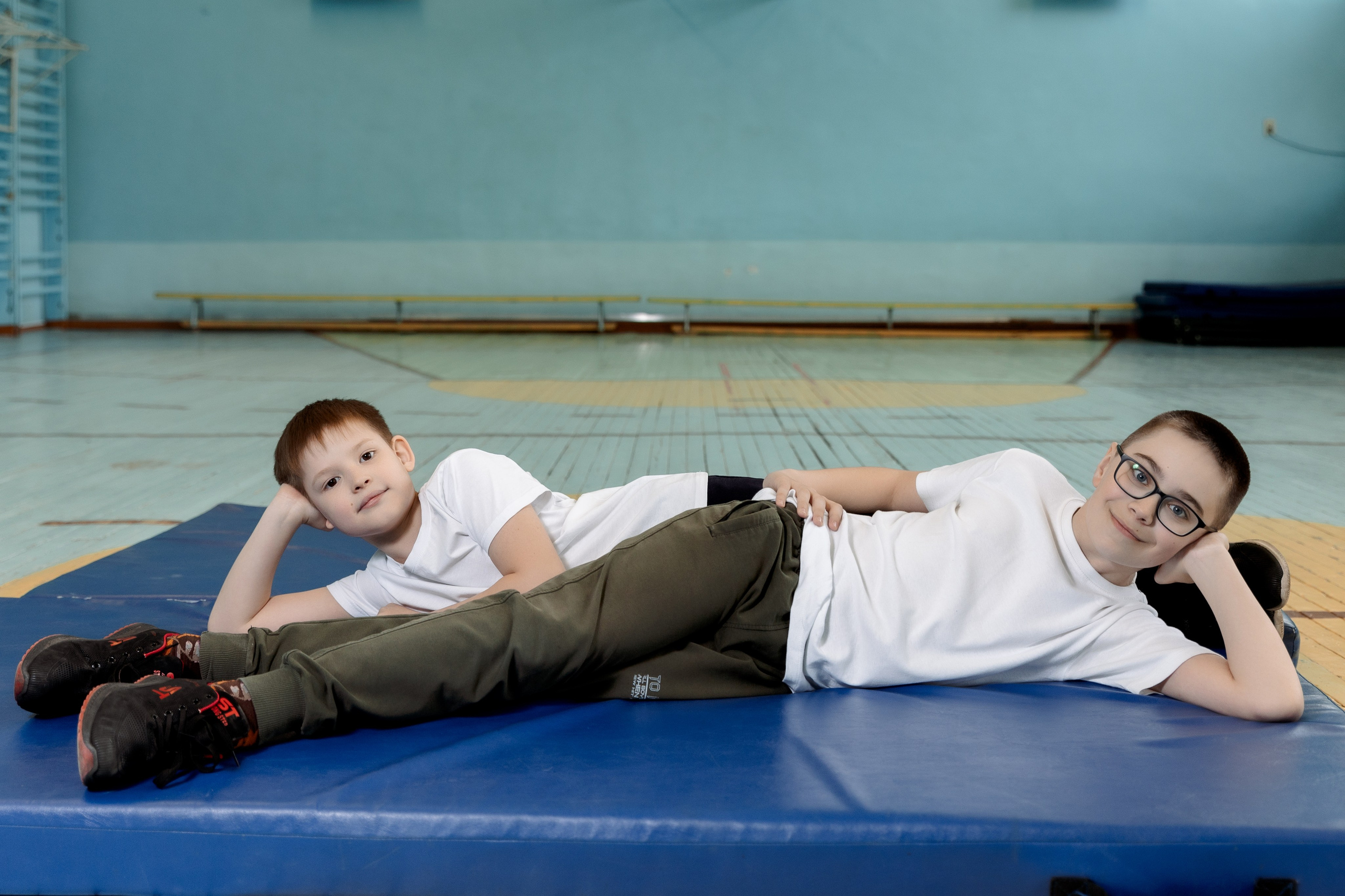 Школа 54 4А кл (2023-24) 2 часовая фотосессия в школе. Свадебный и Семейный фотограф г. Ижевск Гульназ Солдатова. Гульназ фото