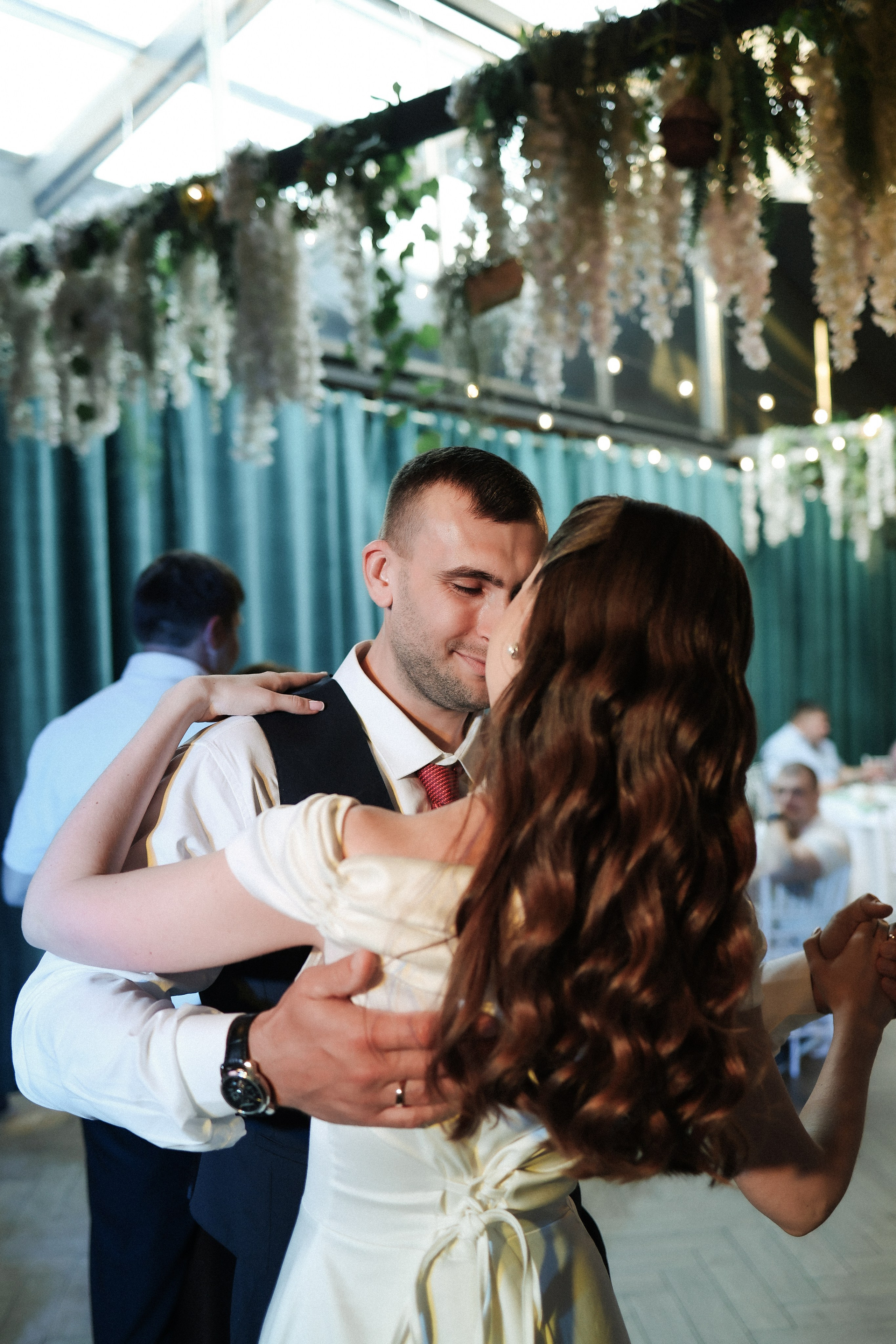 И. + А. Усадьба Воронцово, Radisson Blu Olympiyskiy, банкет в ресторане Mansard Restaurant And Hall. Свадебный и семейный фотограф в Москве Света Снимает