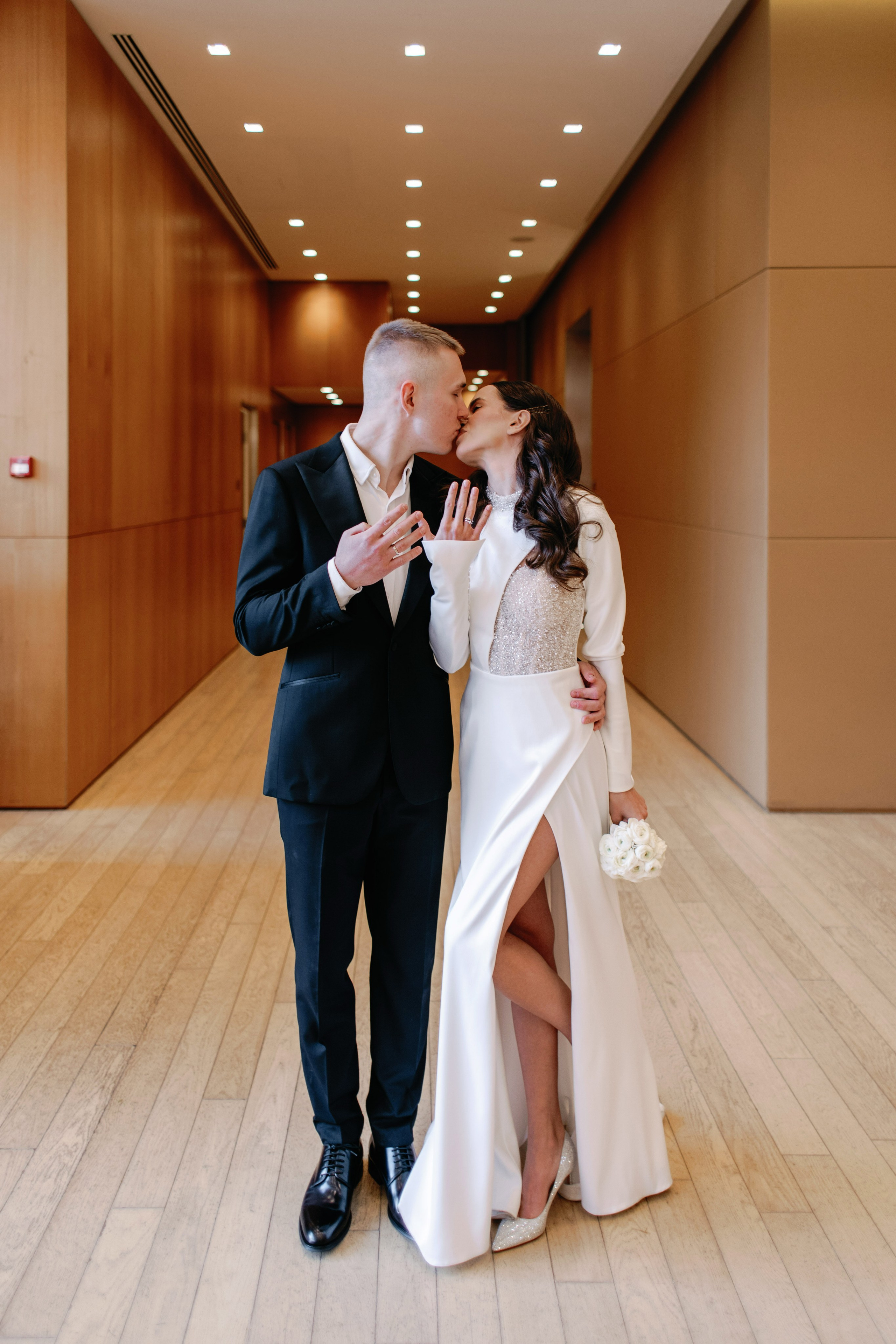 Свадьба для двоих в Москве, фотосессия на крыше, сборы, прогулка в Barvikha Luxury Village