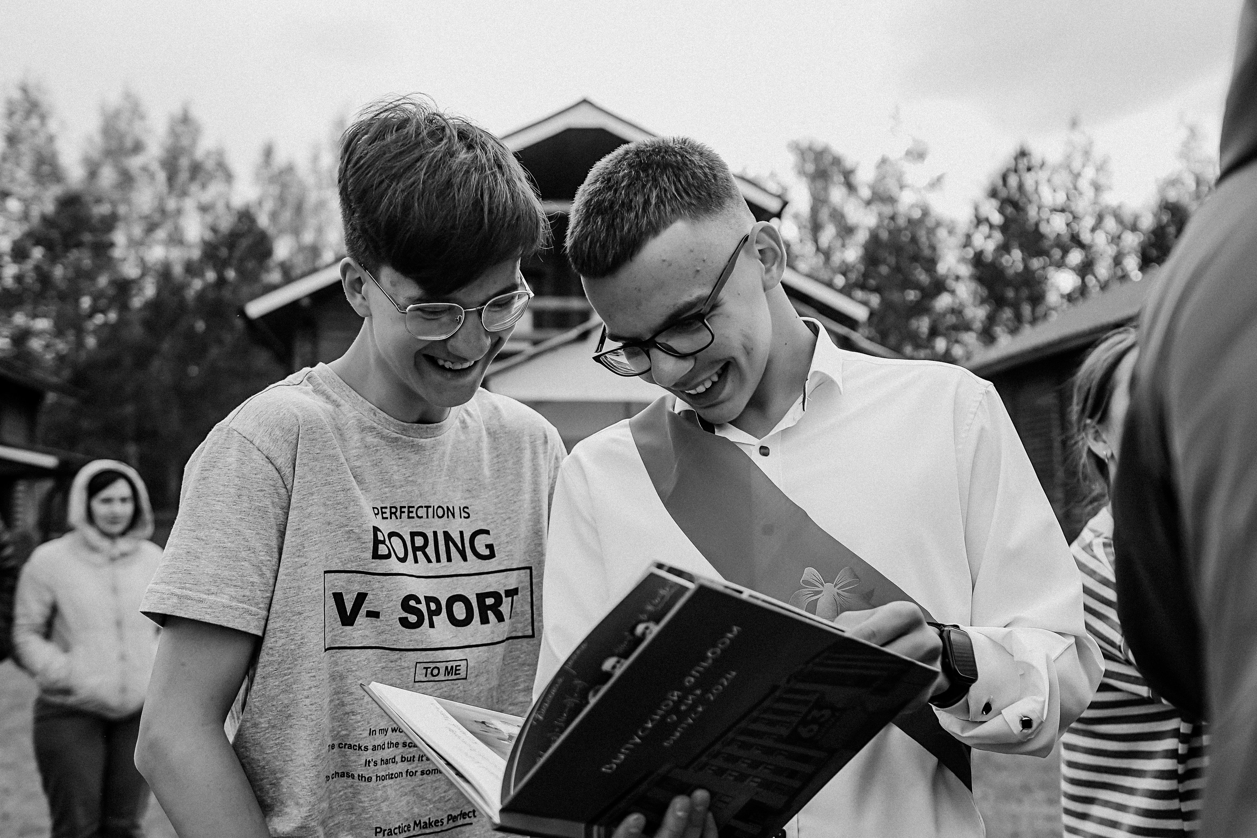 Последний звонок. Семейный фотограф Тюмень, фотограф на роды Салмина Мария