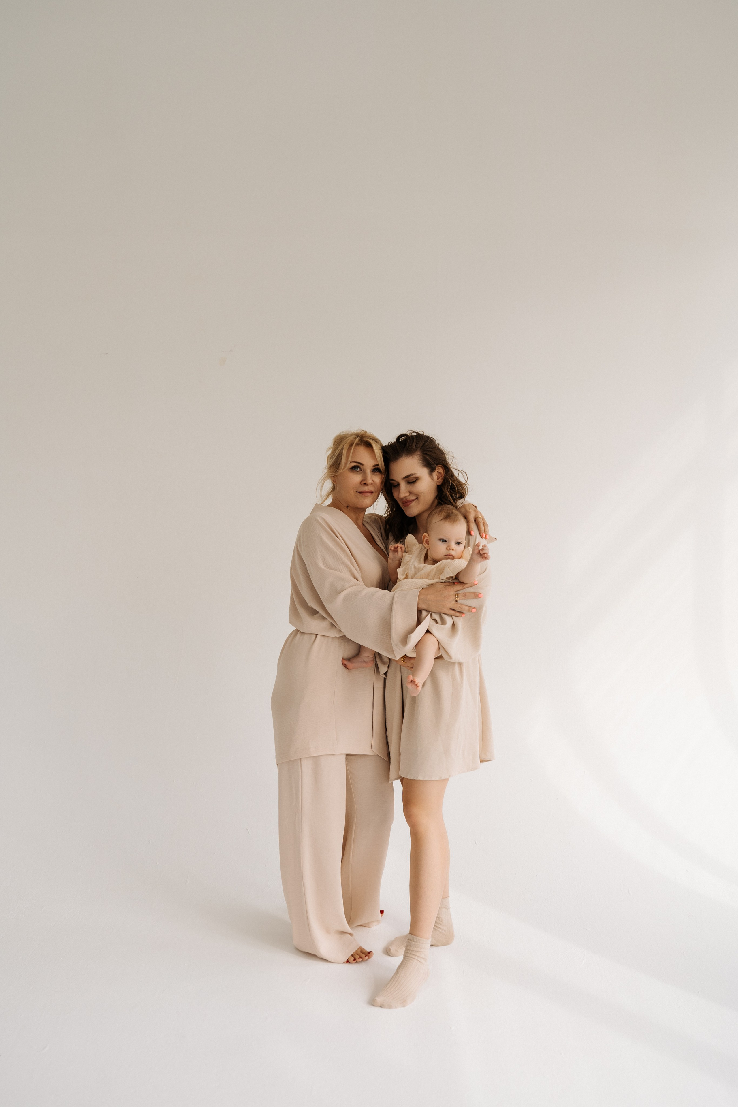 Семейная фотосессия в студии в Москве, семейный фотограф Анна Полушина. Свадебный фотограф в Москве Анна Полушина