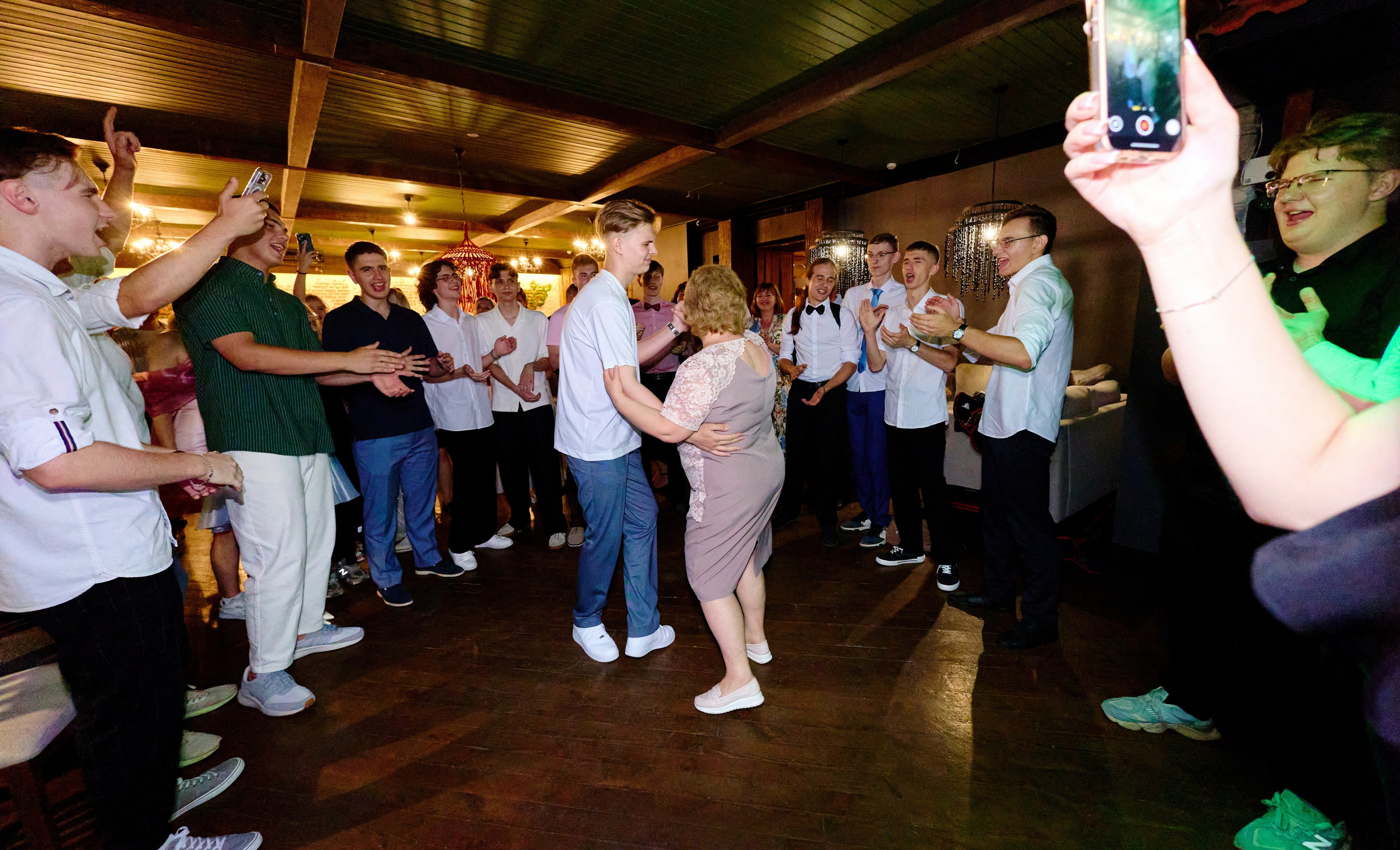 Выпускной 35 Сош. Фотограф Выпускные альбомы Таганрог Сергей Коробченко