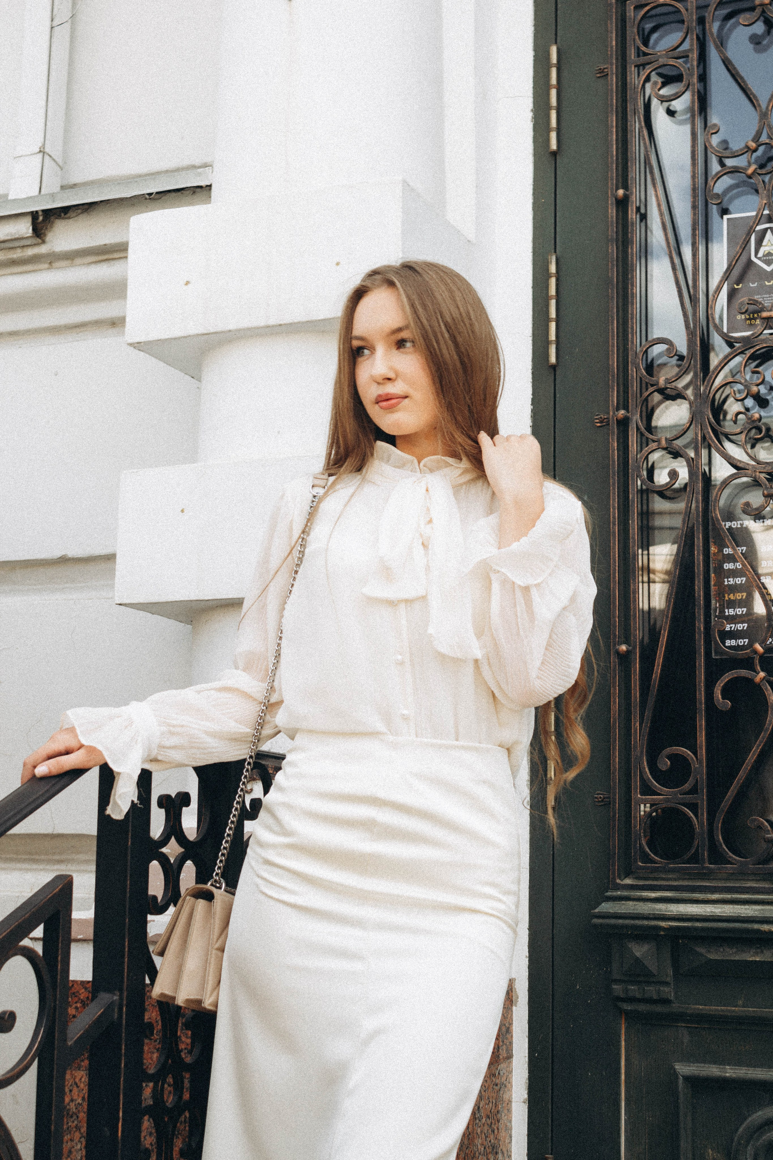 Sofiya. Я — Алёна и я фотографирую красиво (е)