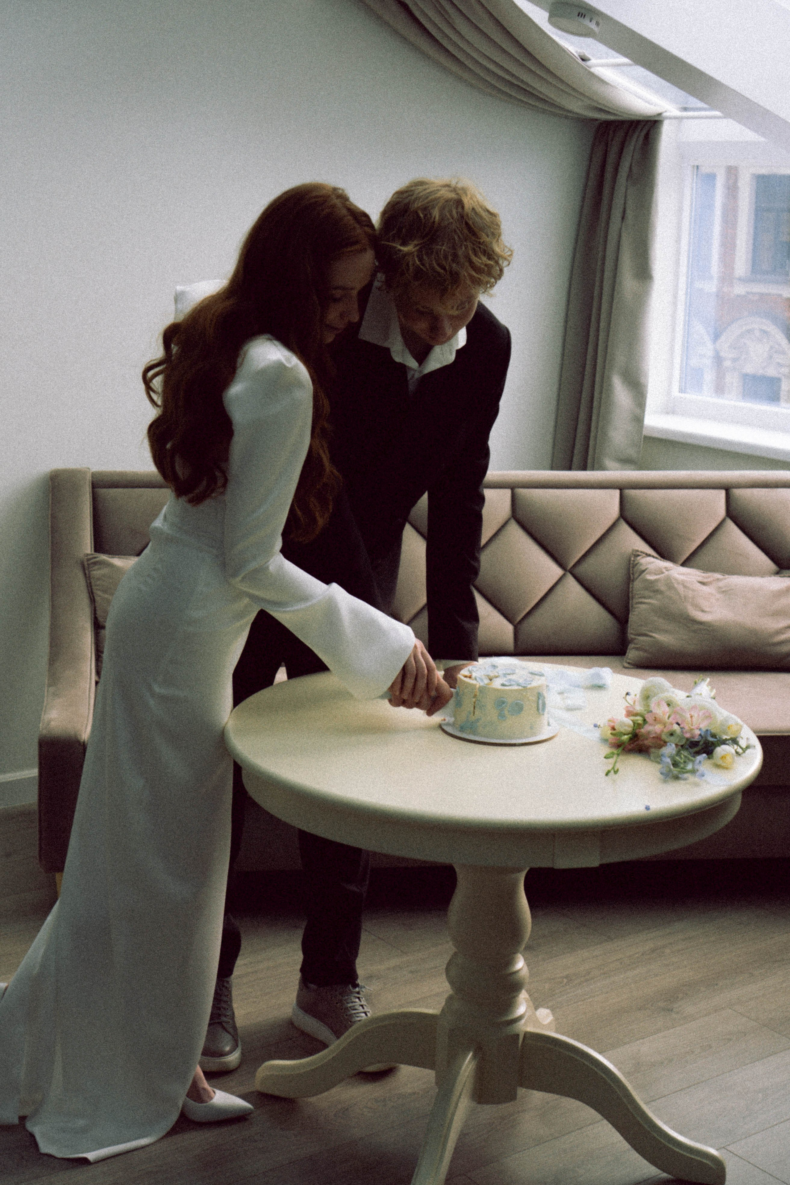 СВАДЕБНАЯ СЬЕМКА В ОТЕЛЕ. СБОРЫ ЖЕНИХА И НЕВЕСТЫ И ТАКЖЕ ТОР И ПОДГОТОВКА К ПРОГУЛКЕ. Профессиональный фотограф, Санкт-Петербург — Виктория Богомолова