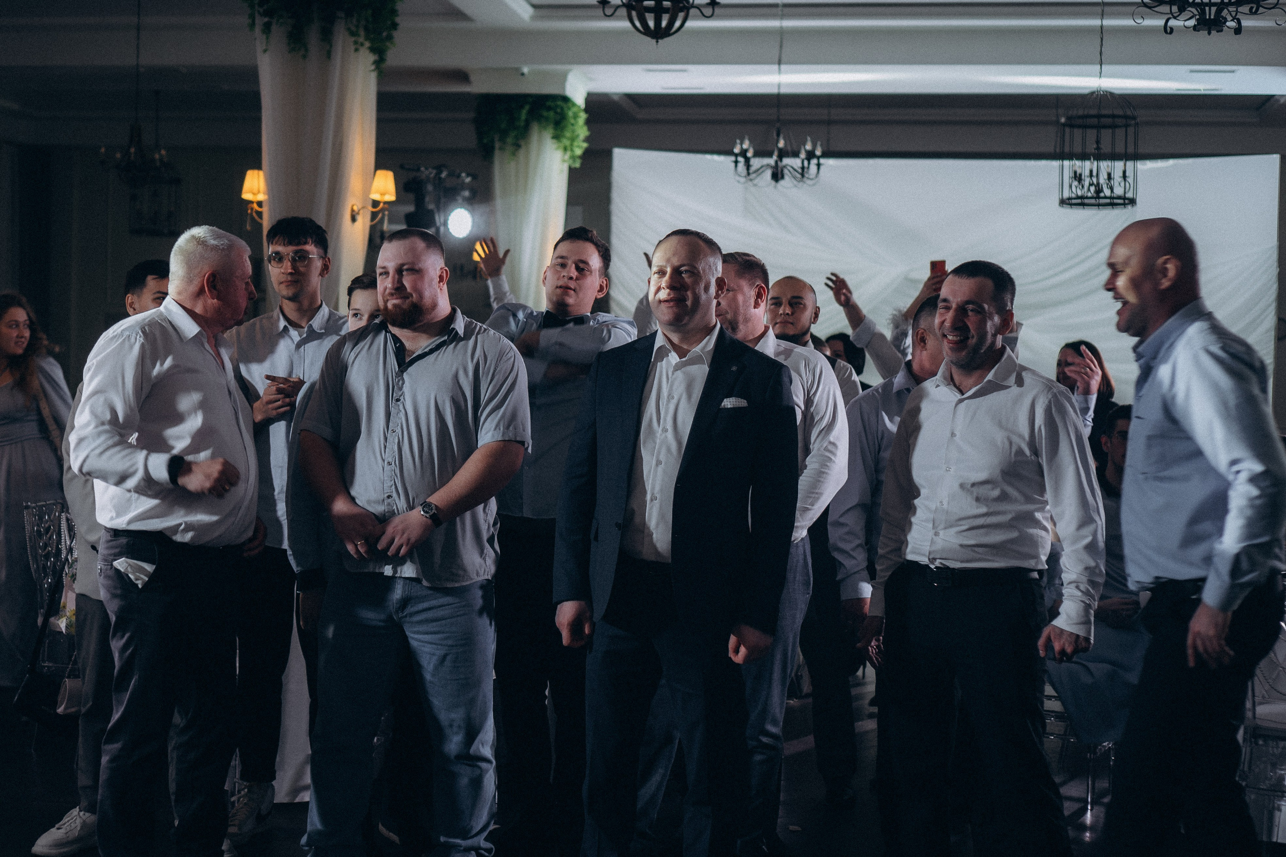 СВАДЕБНАЯ СЬЕМКА СБОРОВ В ОТЕЛЕ И ВЫЕЗД НА ЦЕРЕМОНИЮ (СНЯТО В СИБИРЕ В НИЖНЕВАРТОВСКЕ). Профессиональный фотограф, Санкт-Петербург — Виктория Богомолова