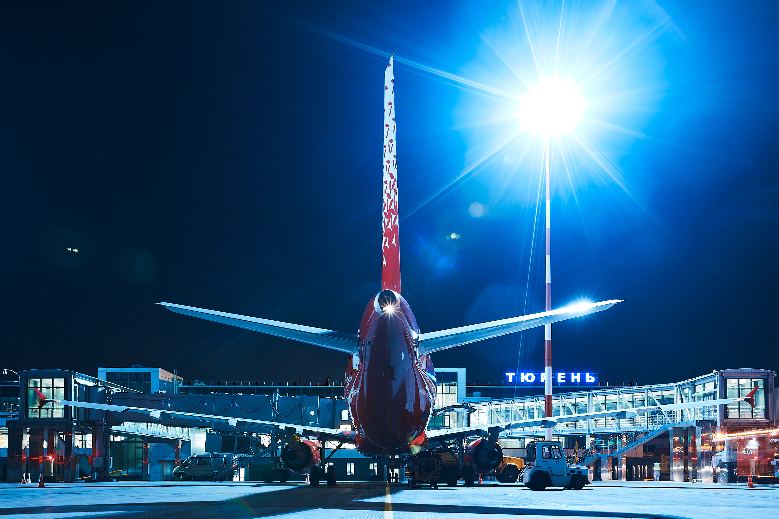 Споттинг фотография самолета ночью