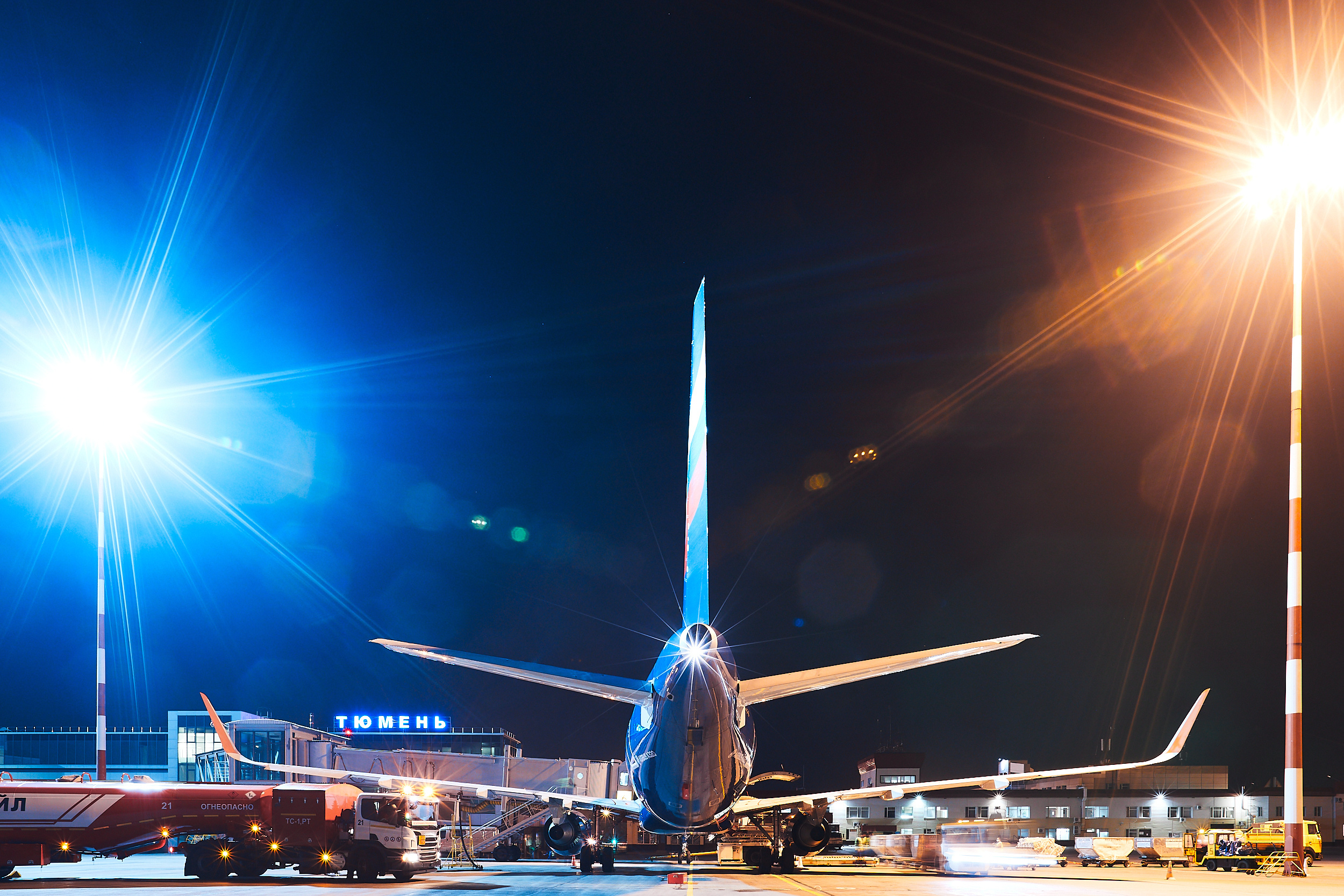 Споттинг фотография самолета ночью