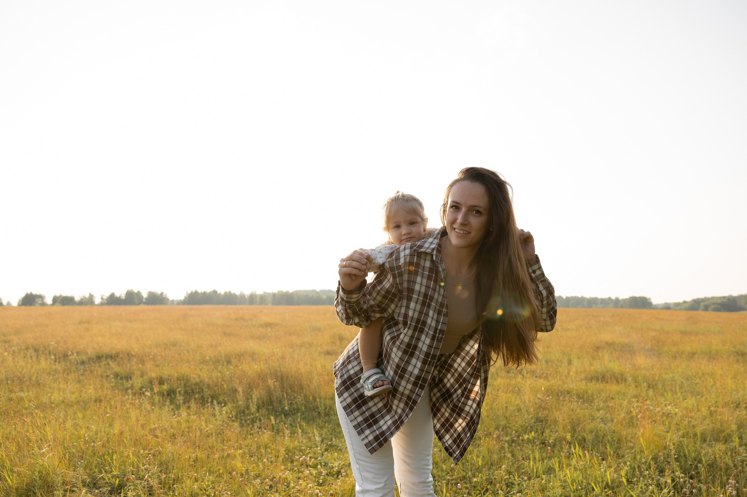 В поле. Семейный и свадебный фотограф в Челябинске Мария Леонтьева