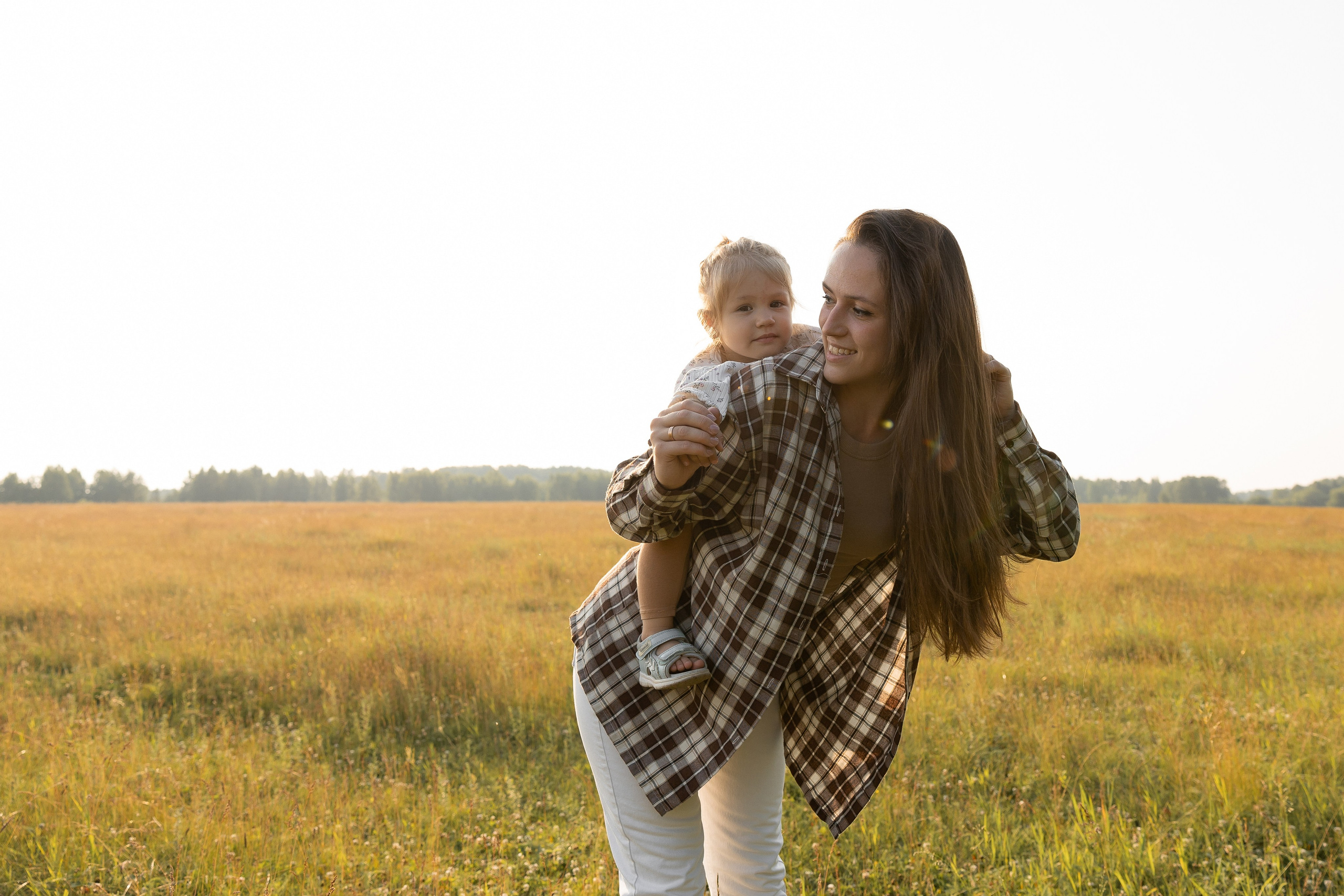 В поле. Семейный и свадебный фотограф в Челябинске Мария Леонтьева