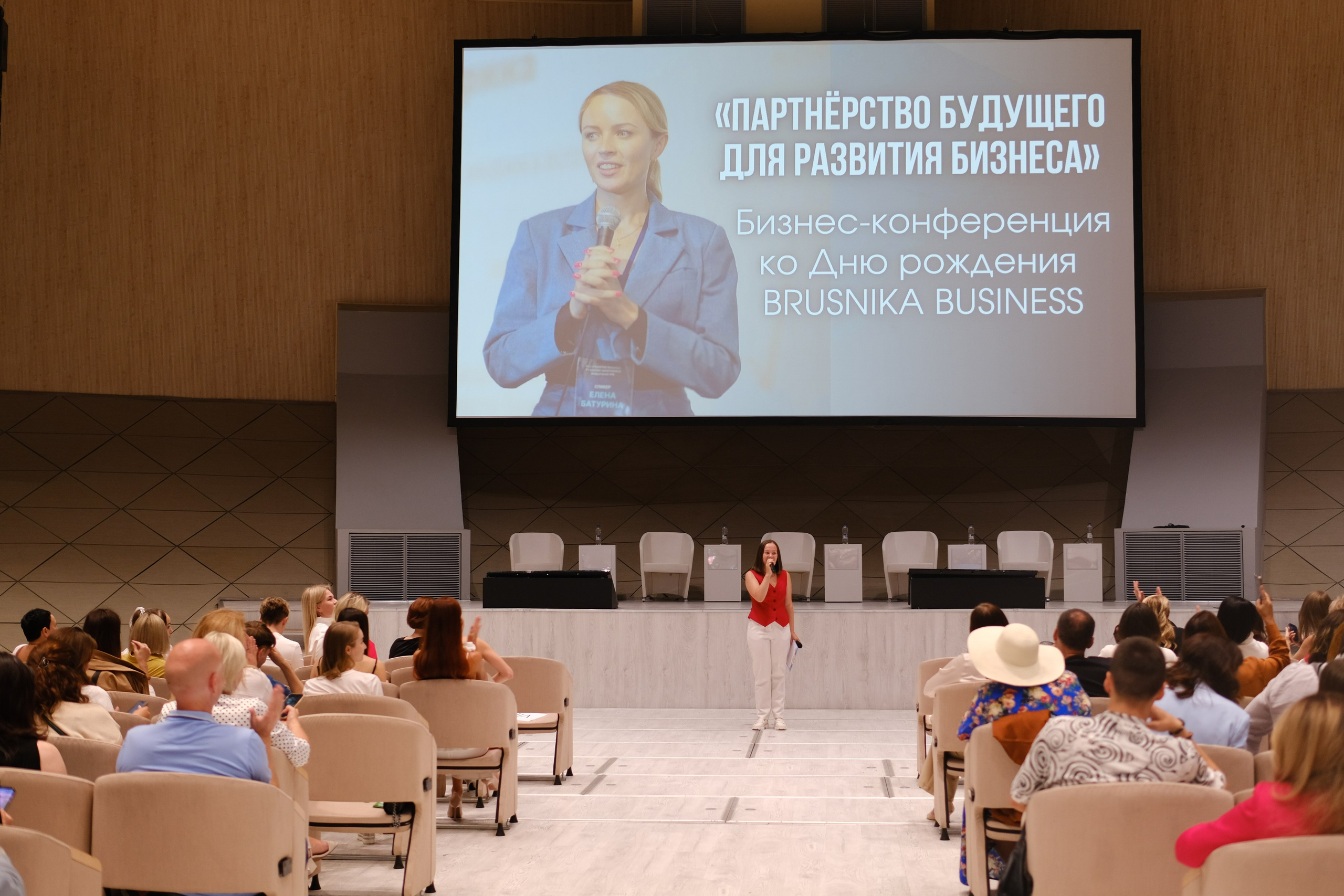 BRUSNIKA_Birthday. Индивидуальная фотосъёмка в Москве. Фотограф Василиса Тарасова