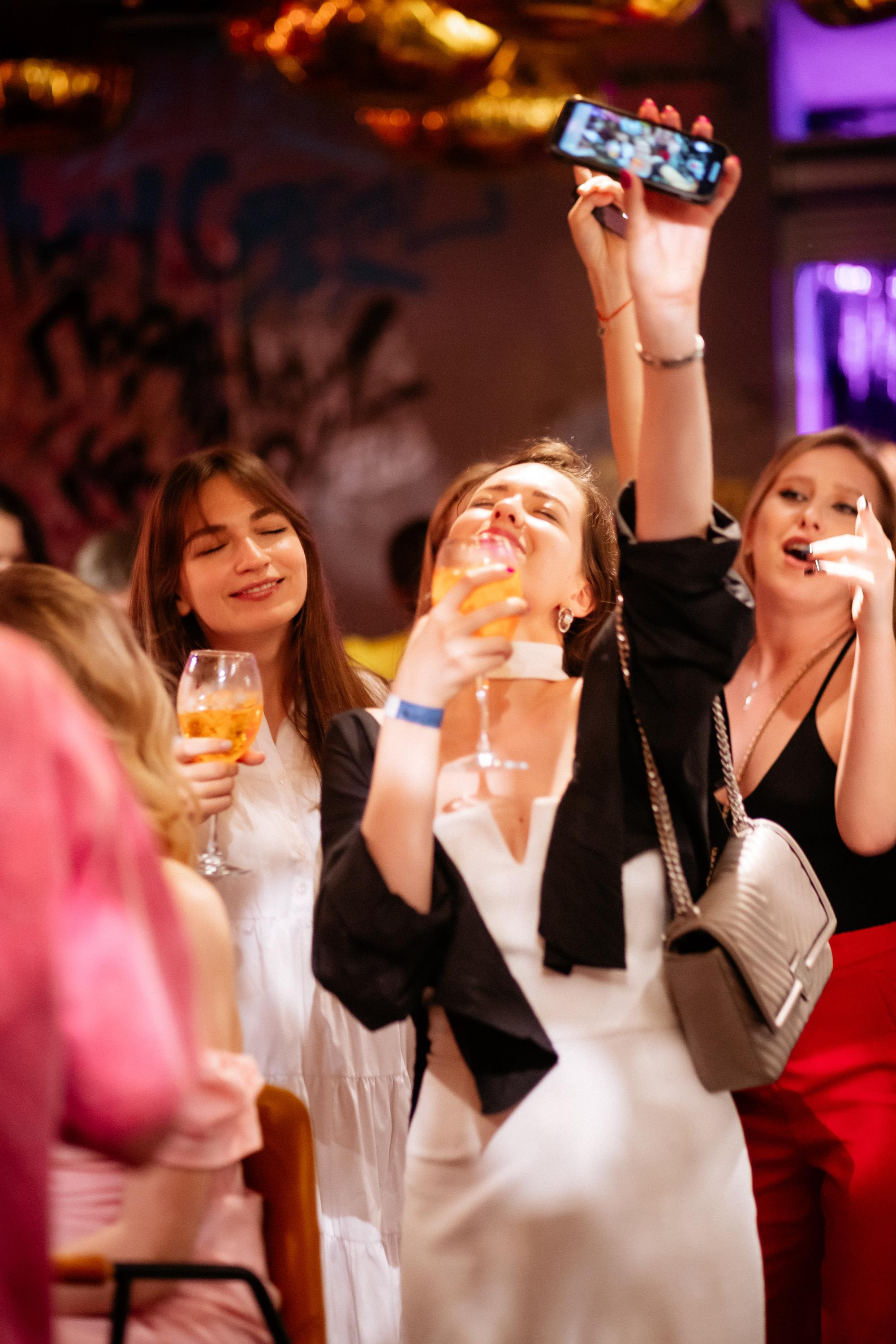 ВИНОТЕКА БАР х МАГАЗ [2 ГОДА]. СВОИ. ФОТООТЧЕТЫ-СОБЫТИЯ-МЕСТА