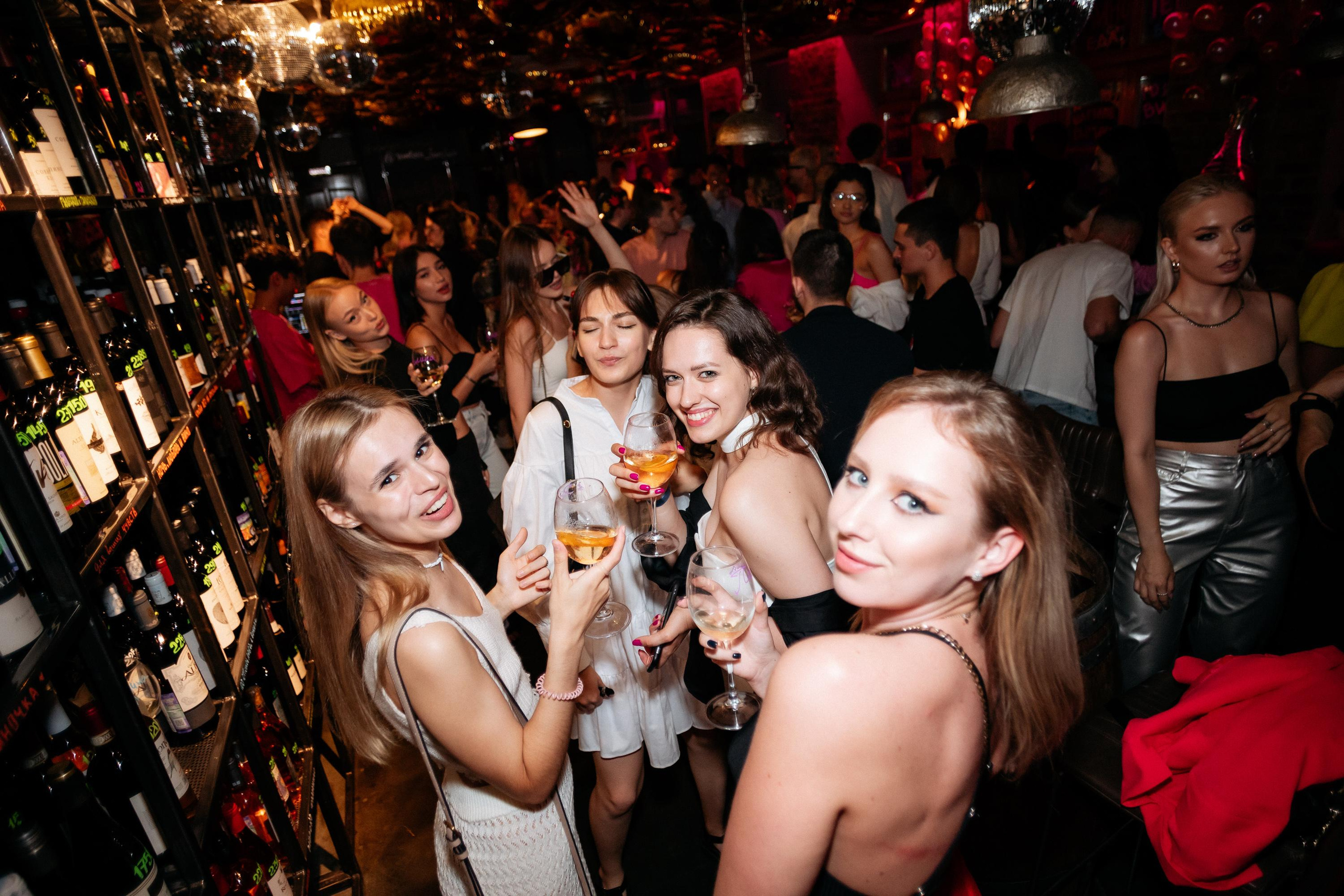 ВИНОТЕКА БАР х МАГАЗ [2 ГОДА]. СВОИ. ФОТООТЧЕТЫ-СОБЫТИЯ-МЕСТА