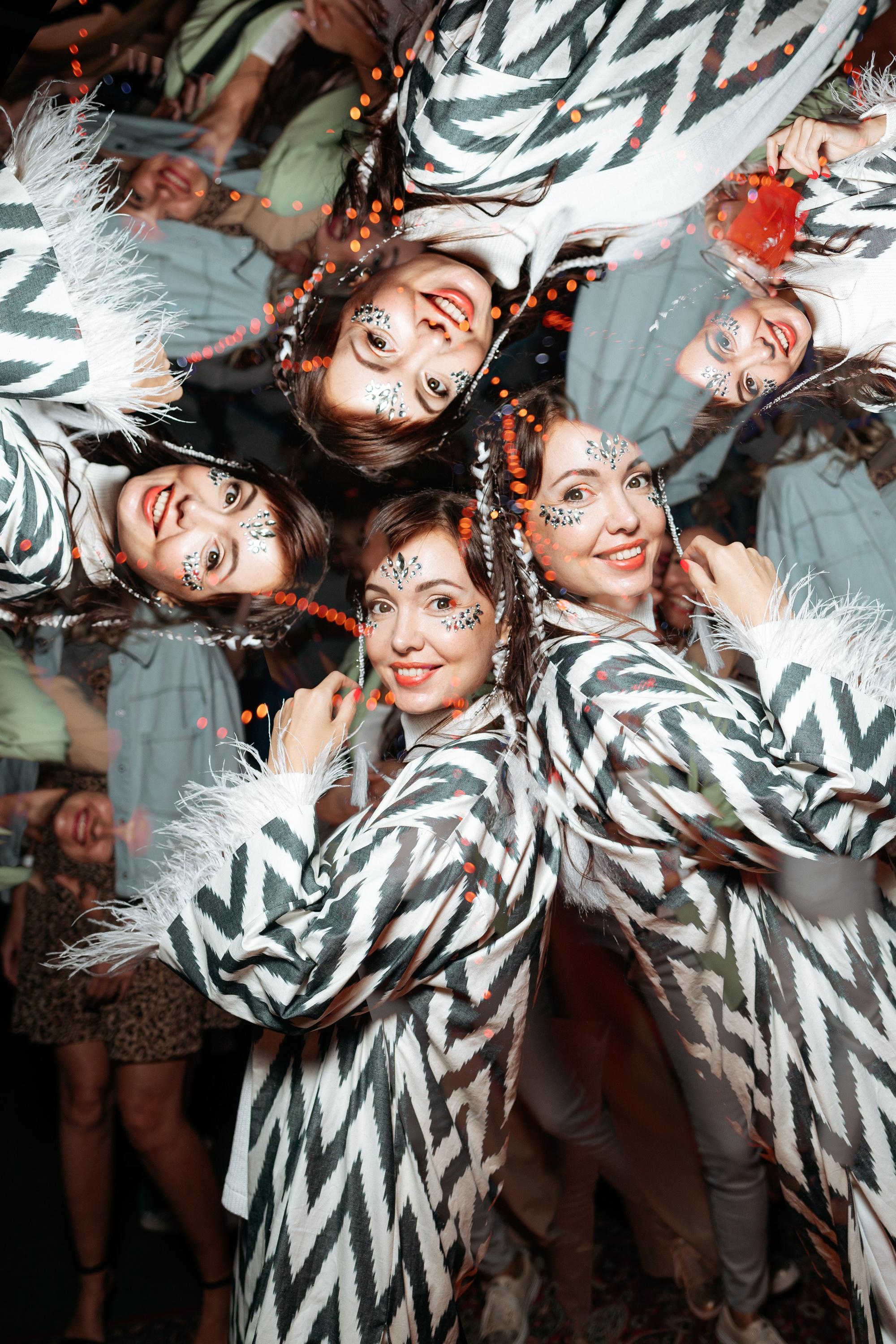 C O M M U N I T Y [ONE YEAR]. СВОИ. ФОТООТЧЕТЫ-СОБЫТИЯ-МЕСТА