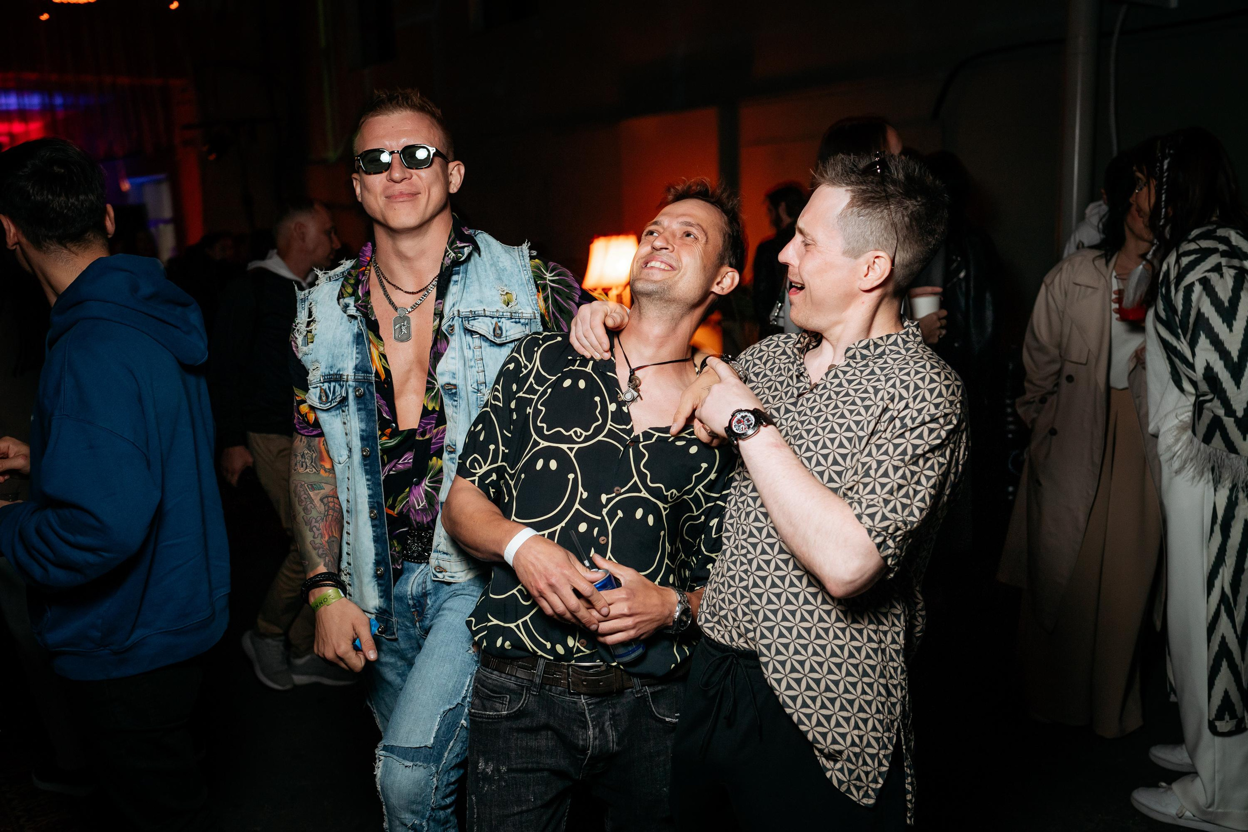 C O M M U N I T Y [ONE YEAR]. СВОИ. ФОТООТЧЕТЫ-СОБЫТИЯ-МЕСТА