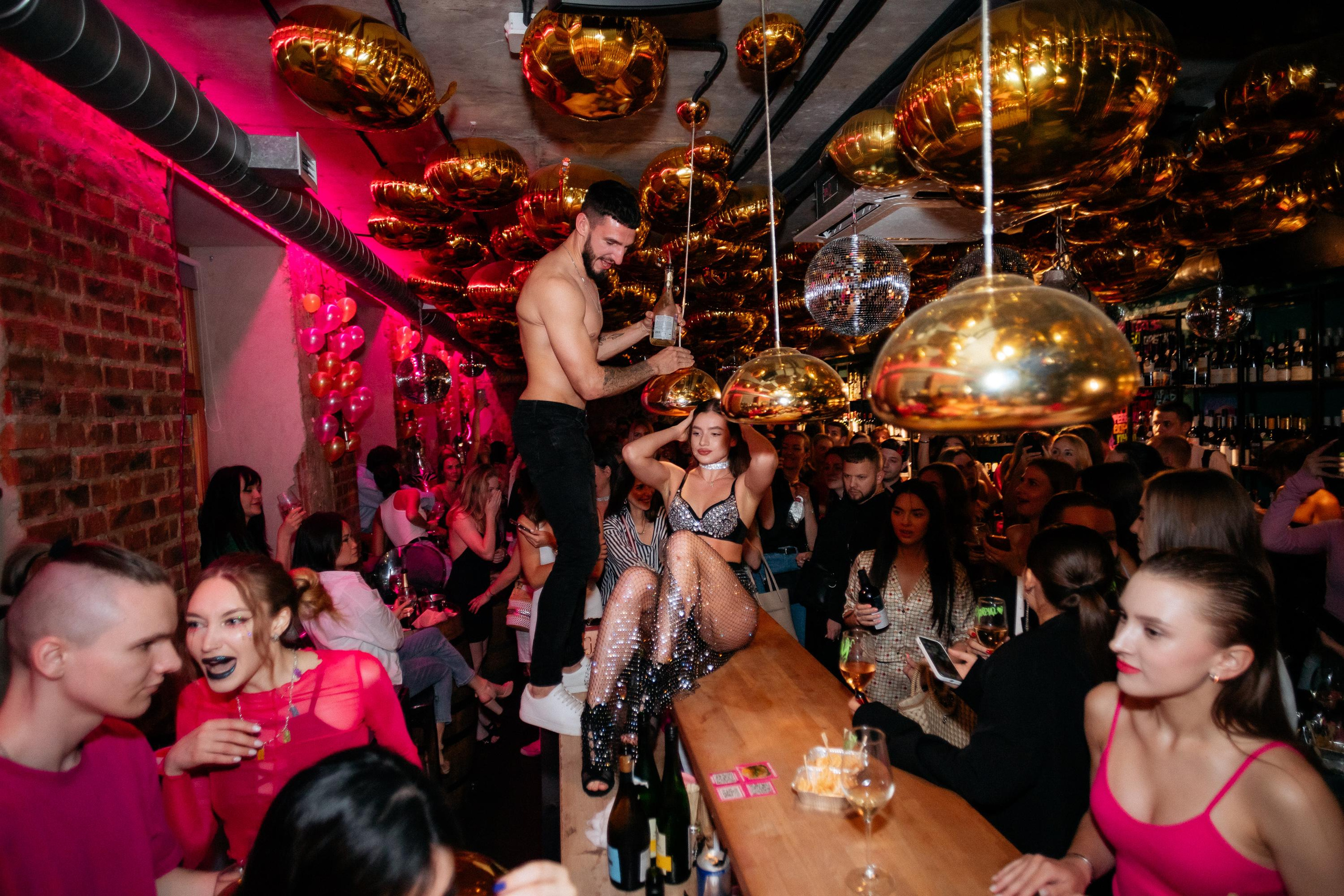 ВИНОТЕКА БАР х МАГАЗ [2 ГОДА]. СВОИ. ФОТООТЧЕТЫ-СОБЫТИЯ-МЕСТА