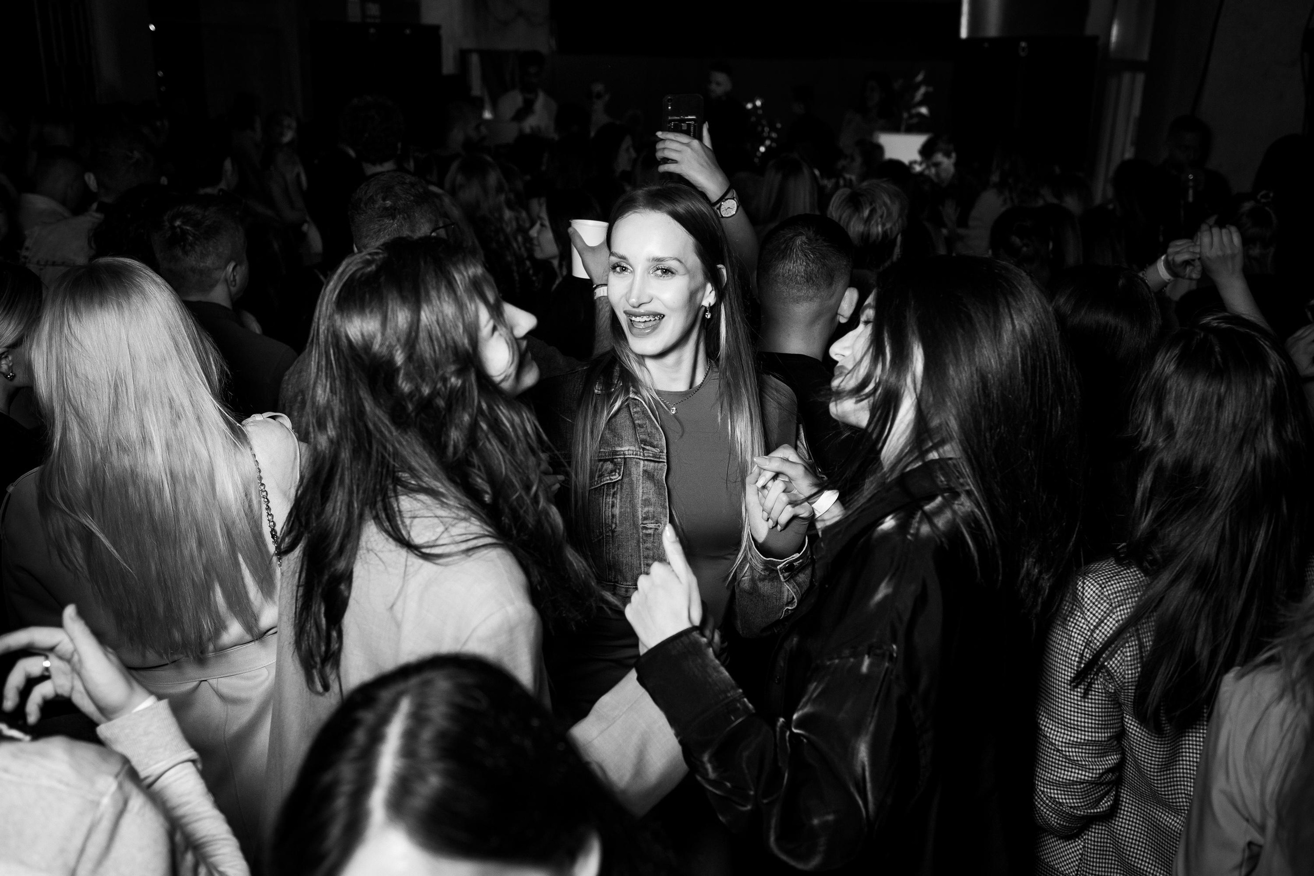 C O M M U N I T Y [ONE YEAR]. СВОИ. ФОТООТЧЕТЫ-СОБЫТИЯ-МЕСТА