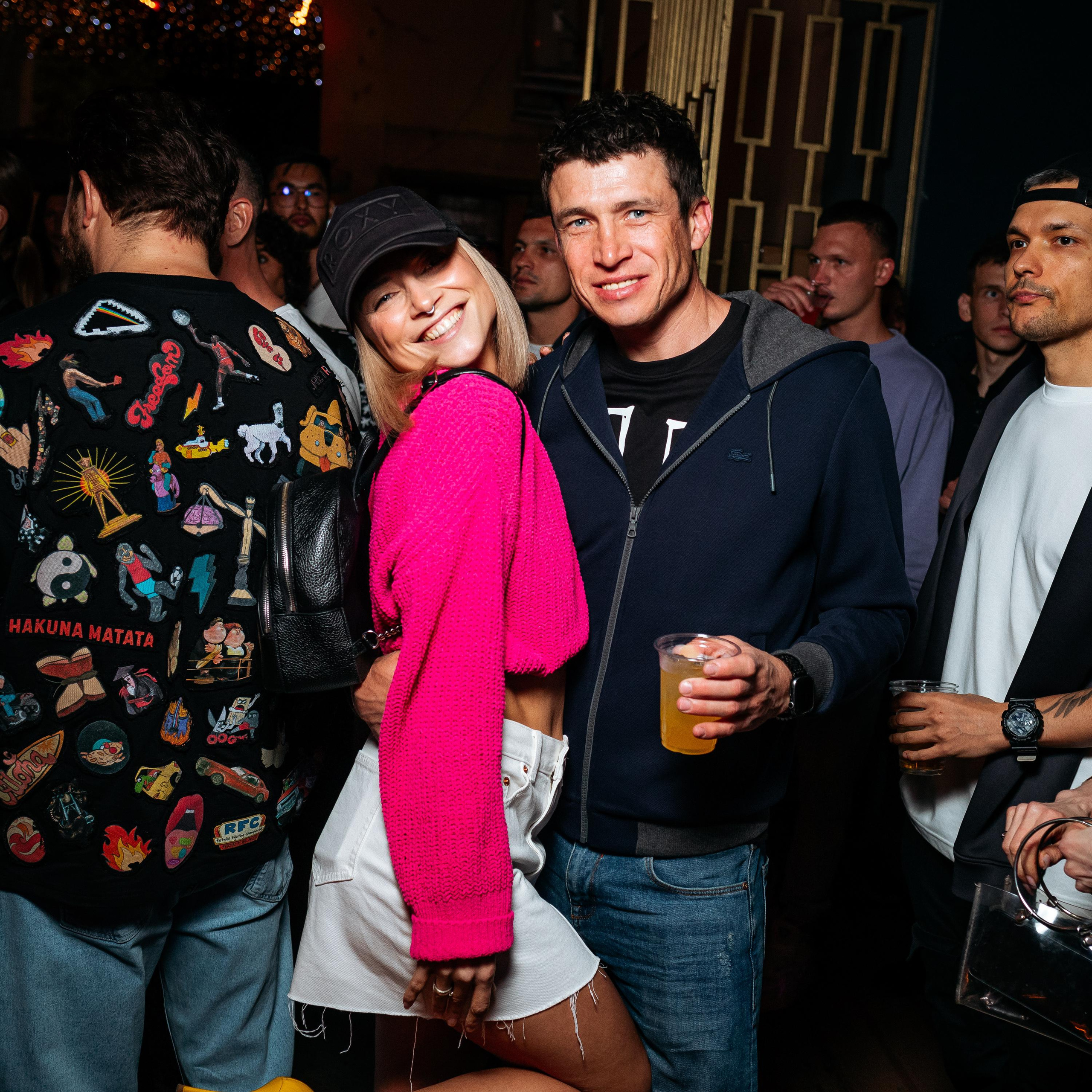 C O M M U N I T Y [ONE YEAR]. СВОИ. ФОТООТЧЕТЫ-СОБЫТИЯ-МЕСТА