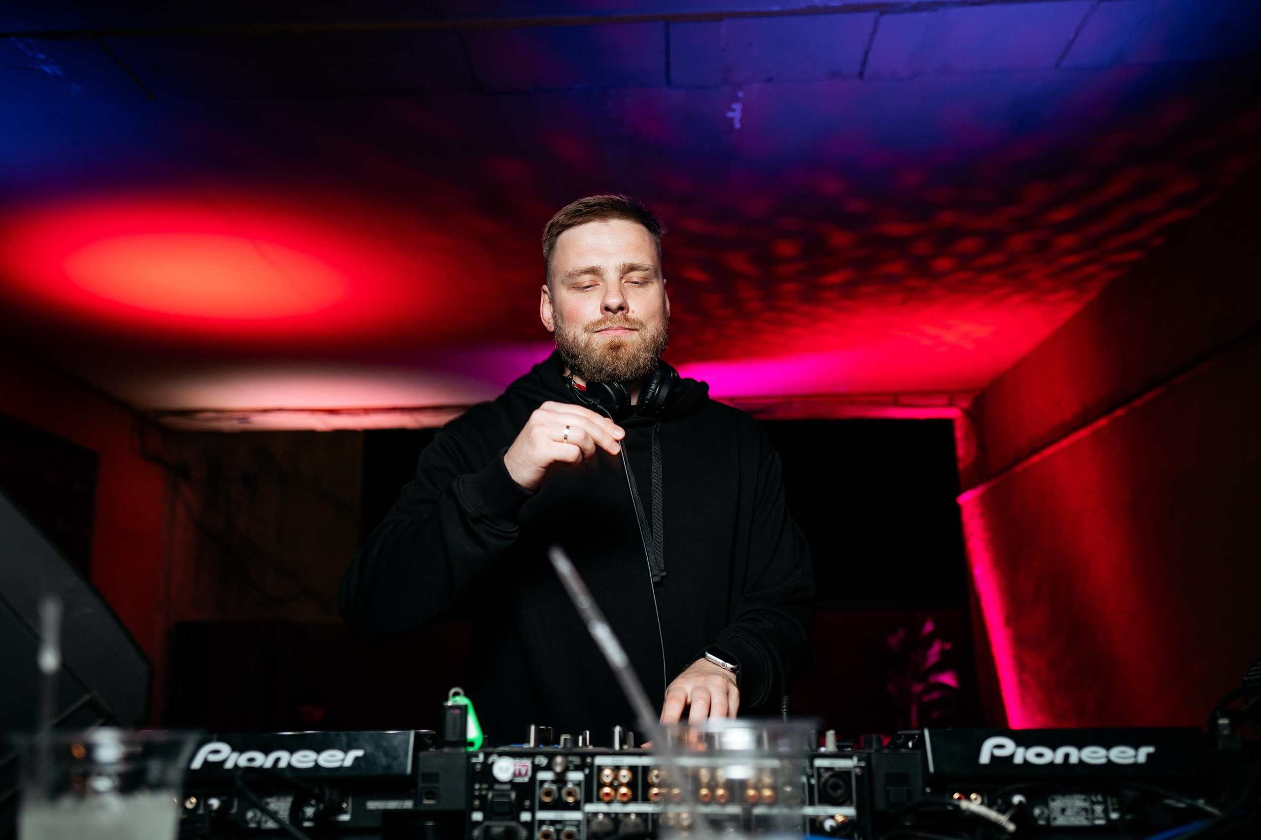 C O M M U N I T Y [ONE YEAR]. СВОИ. ФОТООТЧЕТЫ-СОБЫТИЯ-МЕСТА