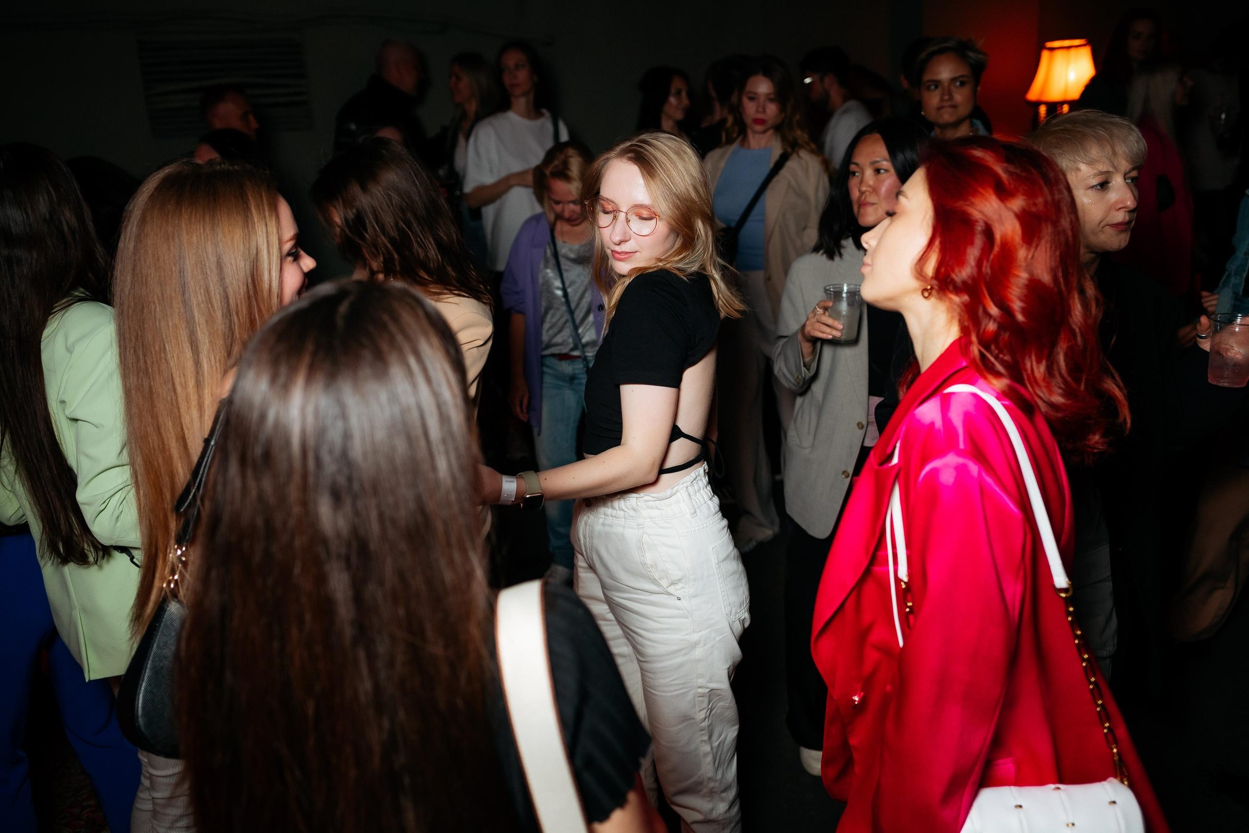 C O M M U N I T Y [ONE YEAR]. СВОИ. ФОТООТЧЕТЫ-СОБЫТИЯ-МЕСТА