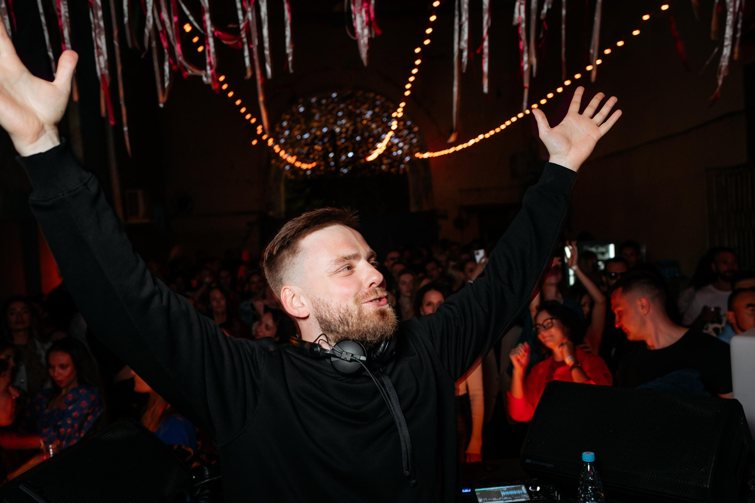 C O M M U N I T Y [ONE YEAR]. СВОИ. ФОТООТЧЕТЫ-СОБЫТИЯ-МЕСТА