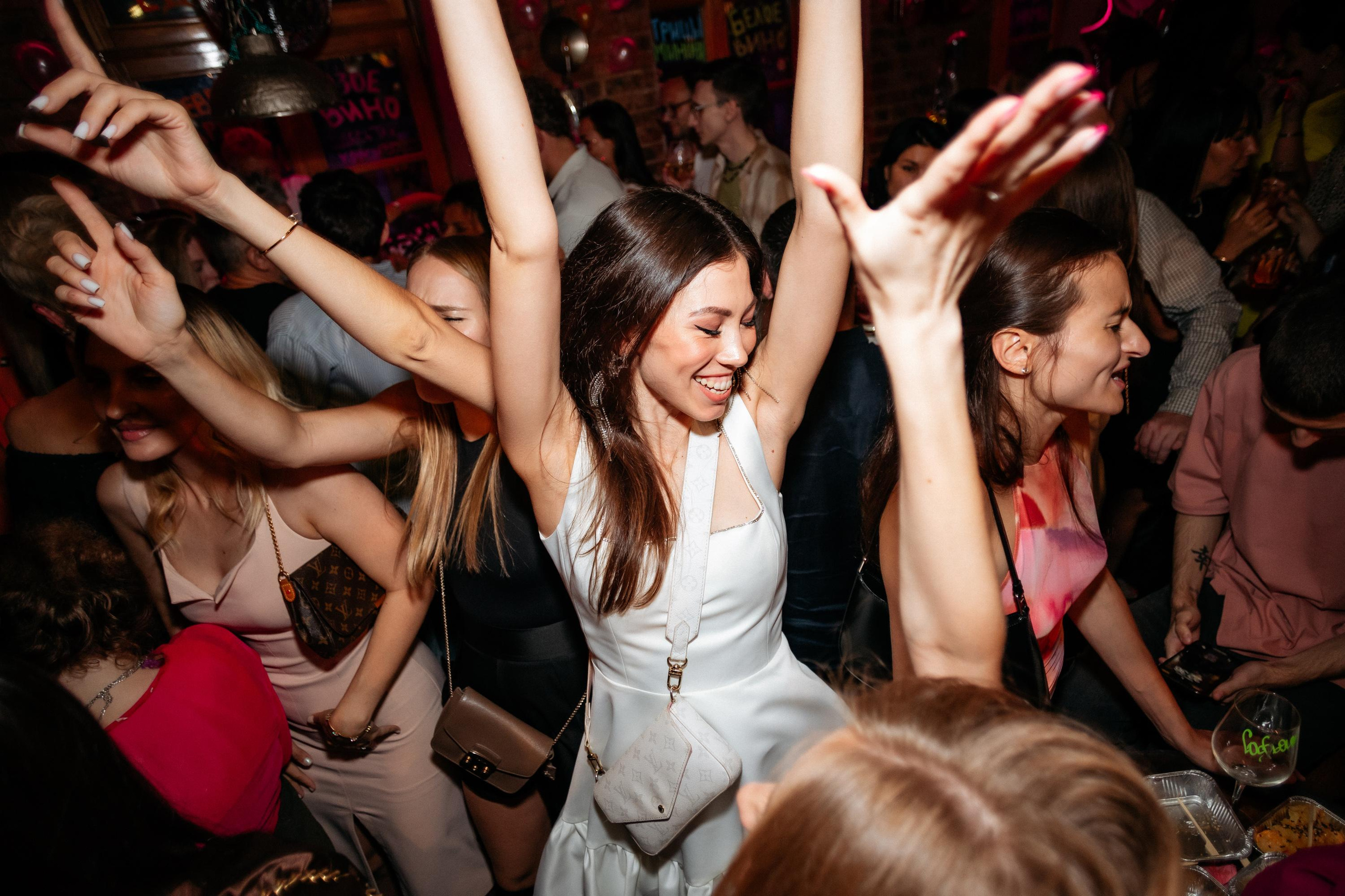 ВИНОТЕКА БАР х МАГАЗ [2 ГОДА]. СВОИ. ФОТООТЧЕТЫ-СОБЫТИЯ-МЕСТА