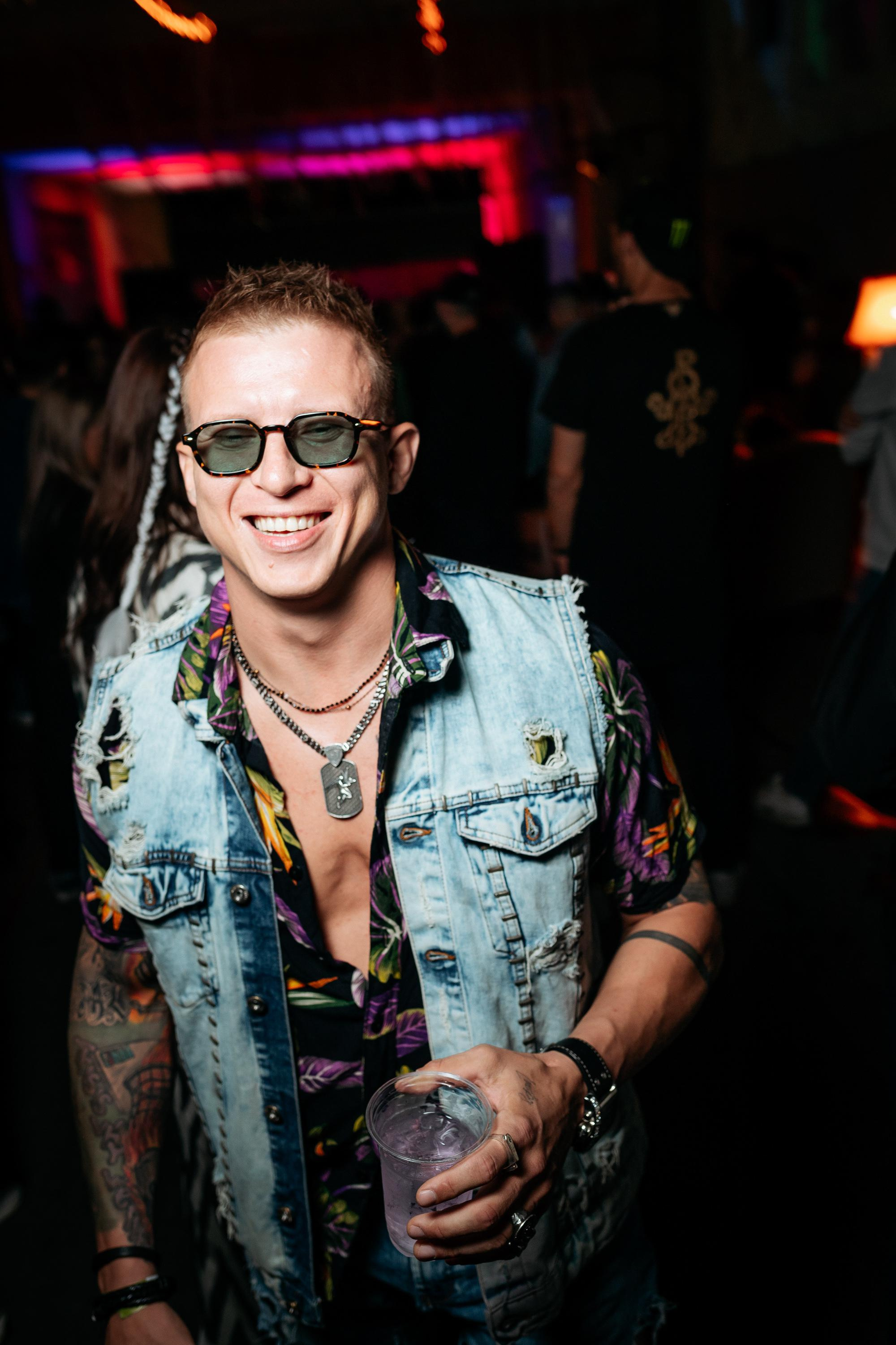 C O M M U N I T Y [ONE YEAR]. СВОИ. ФОТООТЧЕТЫ-СОБЫТИЯ-МЕСТА