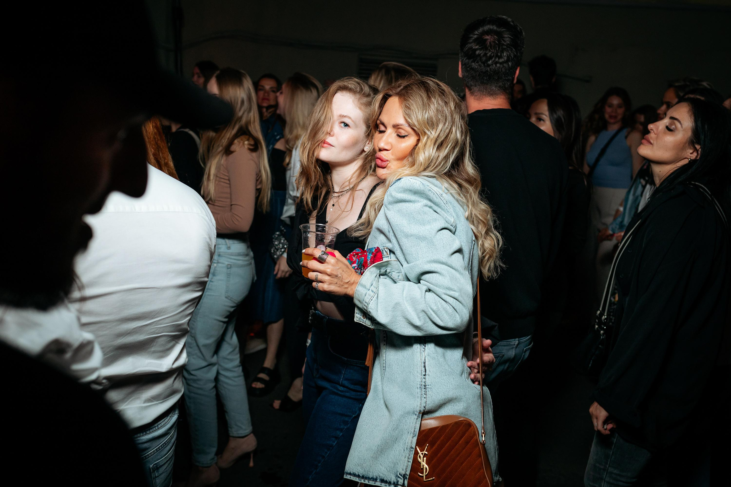 C O M M U N I T Y [ONE YEAR]. СВОИ. ФОТООТЧЕТЫ-СОБЫТИЯ-МЕСТА