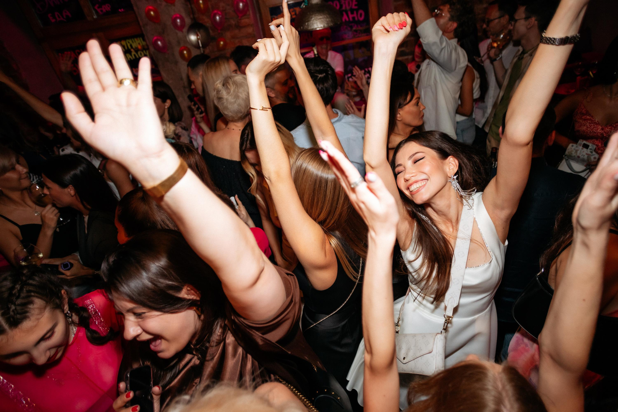 ВИНОТЕКА БАР х МАГАЗ [2 ГОДА]. СВОИ. ФОТООТЧЕТЫ-СОБЫТИЯ-МЕСТА