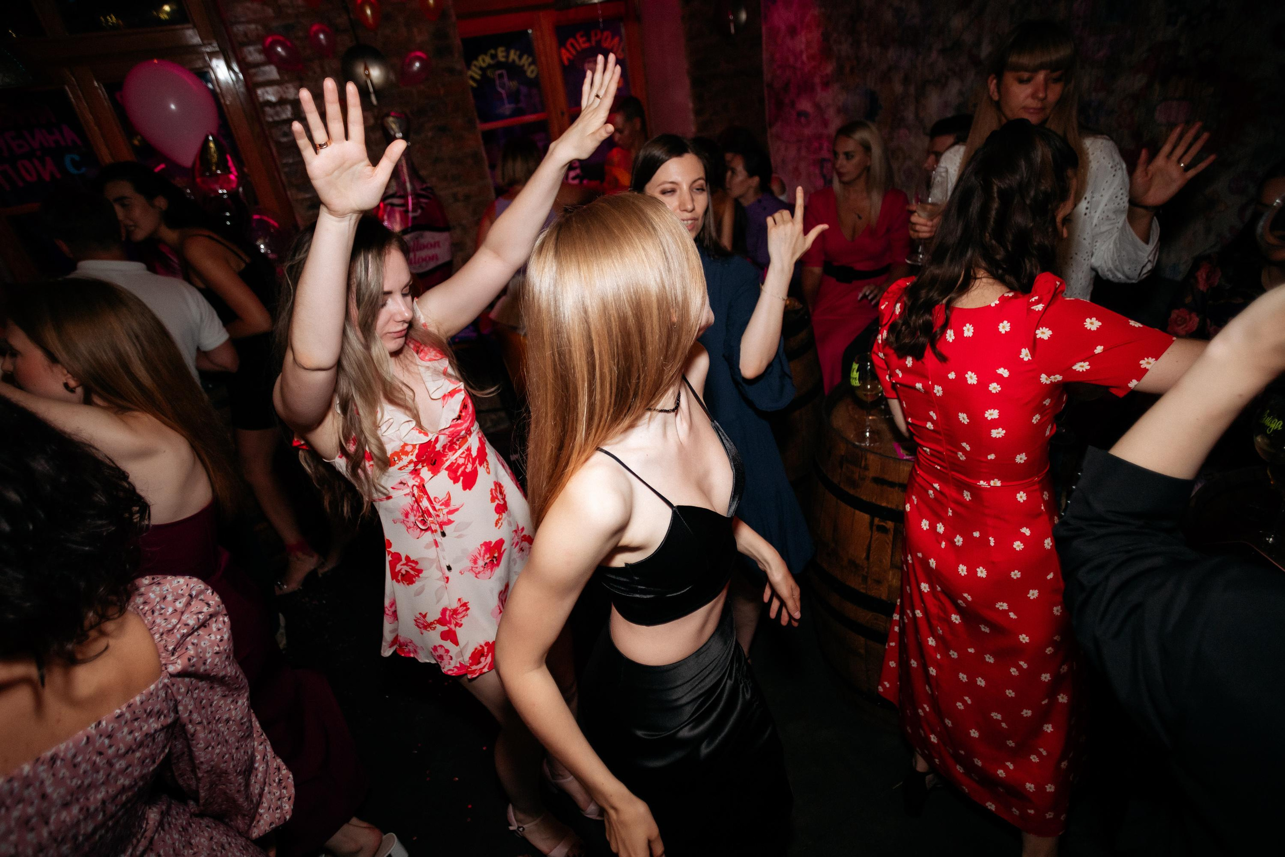 ВИНОТЕКА БАР х МАГАЗ [2 ГОДА]. СВОИ. ФОТООТЧЕТЫ-СОБЫТИЯ-МЕСТА