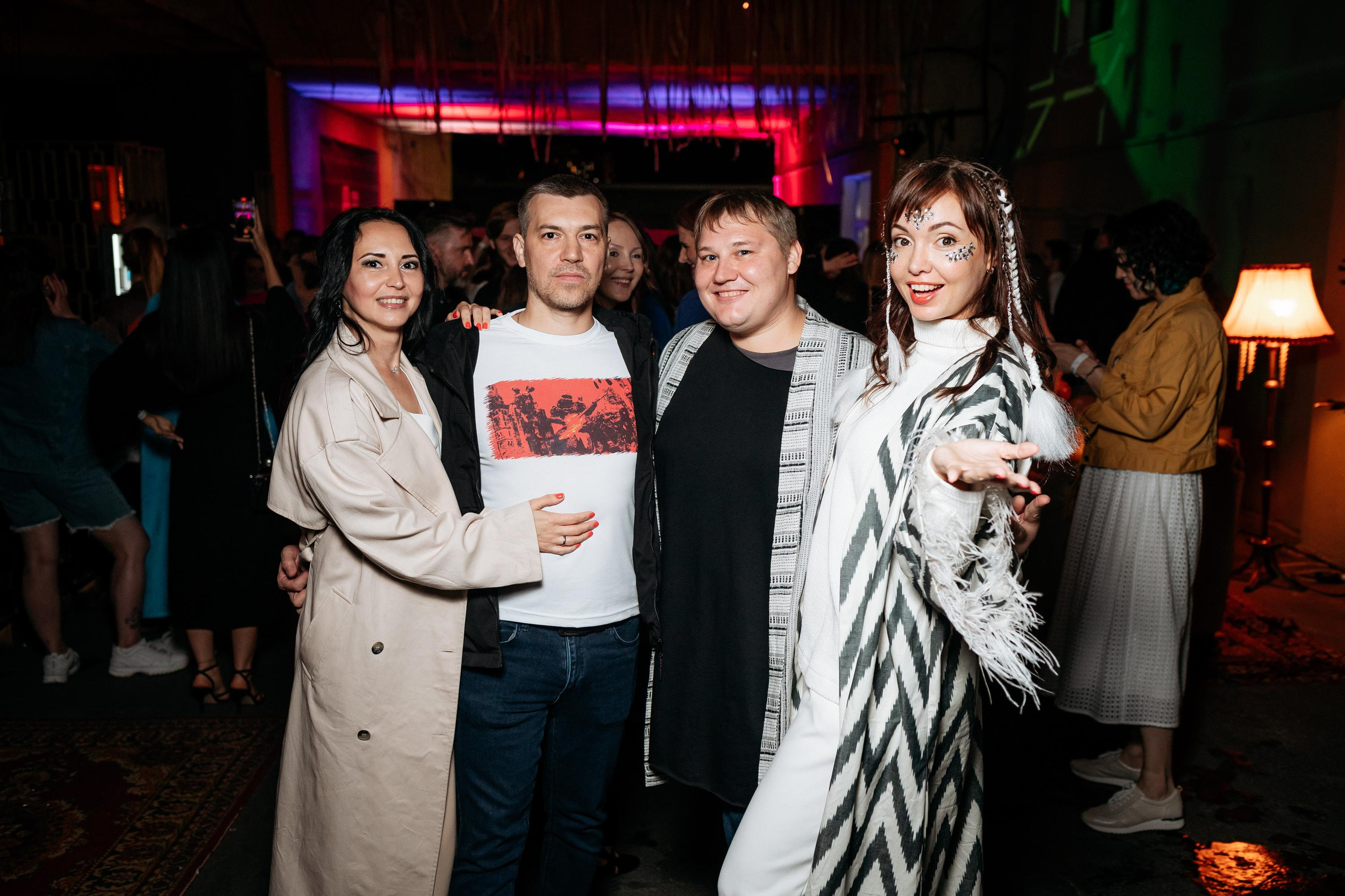 C O M M U N I T Y [ONE YEAR]. СВОИ. ФОТООТЧЕТЫ-СОБЫТИЯ-МЕСТА