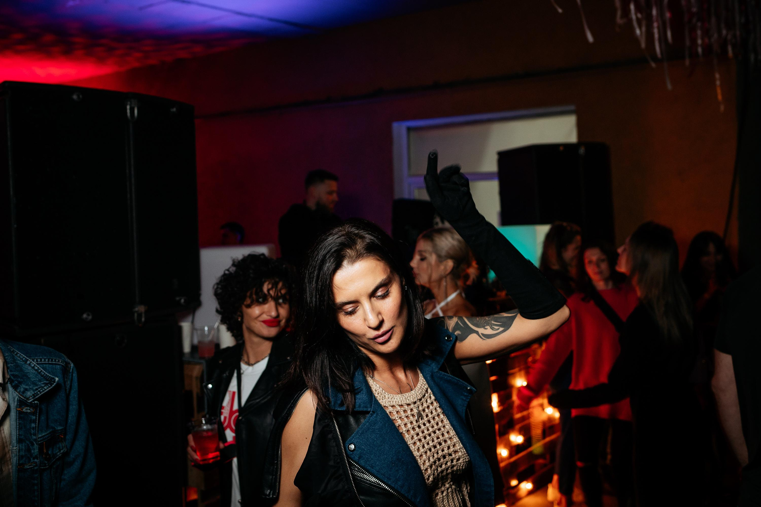 C O M M U N I T Y [ONE YEAR]. СВОИ. ФОТООТЧЕТЫ-СОБЫТИЯ-МЕСТА