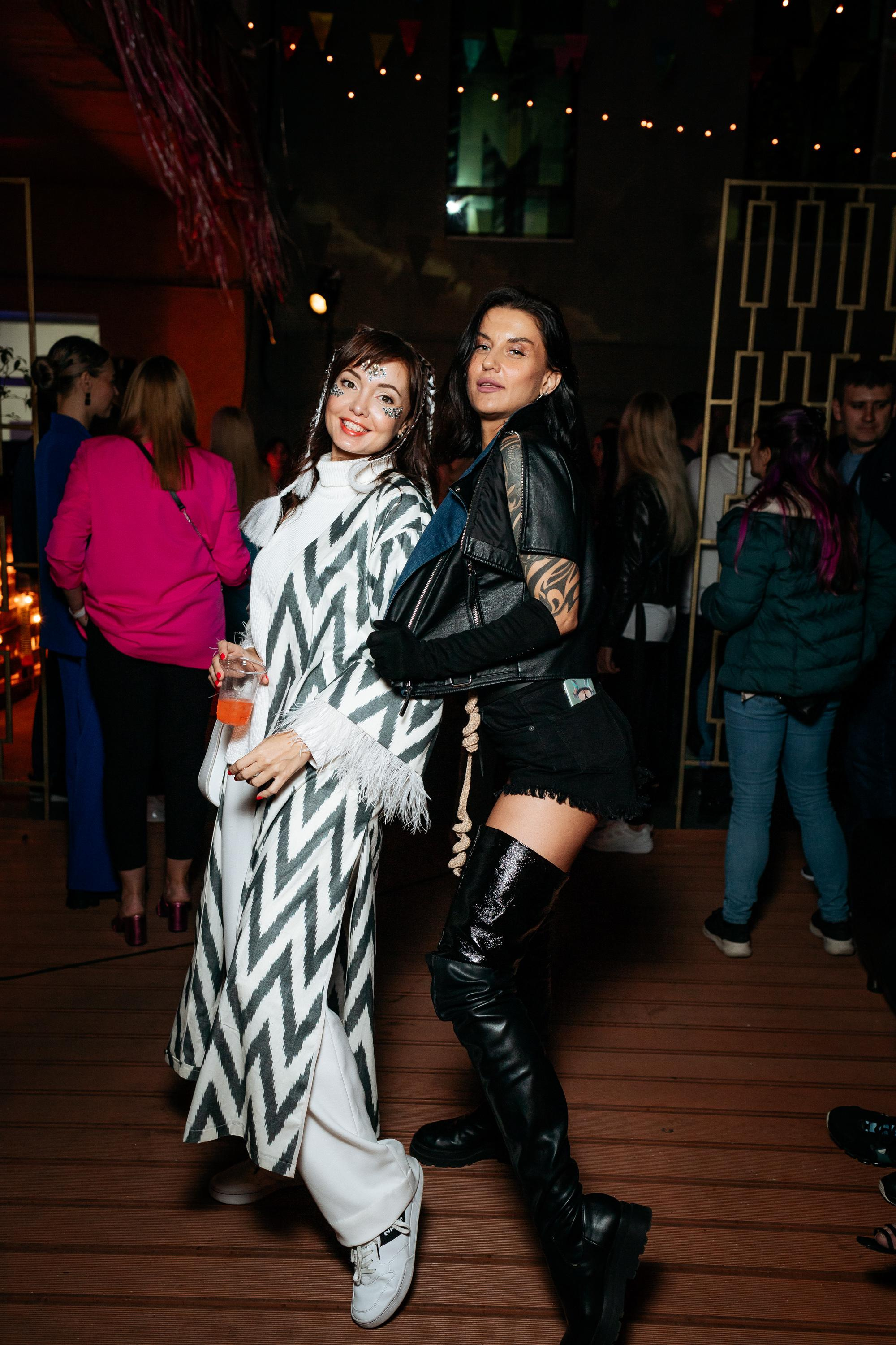 C O M M U N I T Y [ONE YEAR]. СВОИ. ФОТООТЧЕТЫ-СОБЫТИЯ-МЕСТА