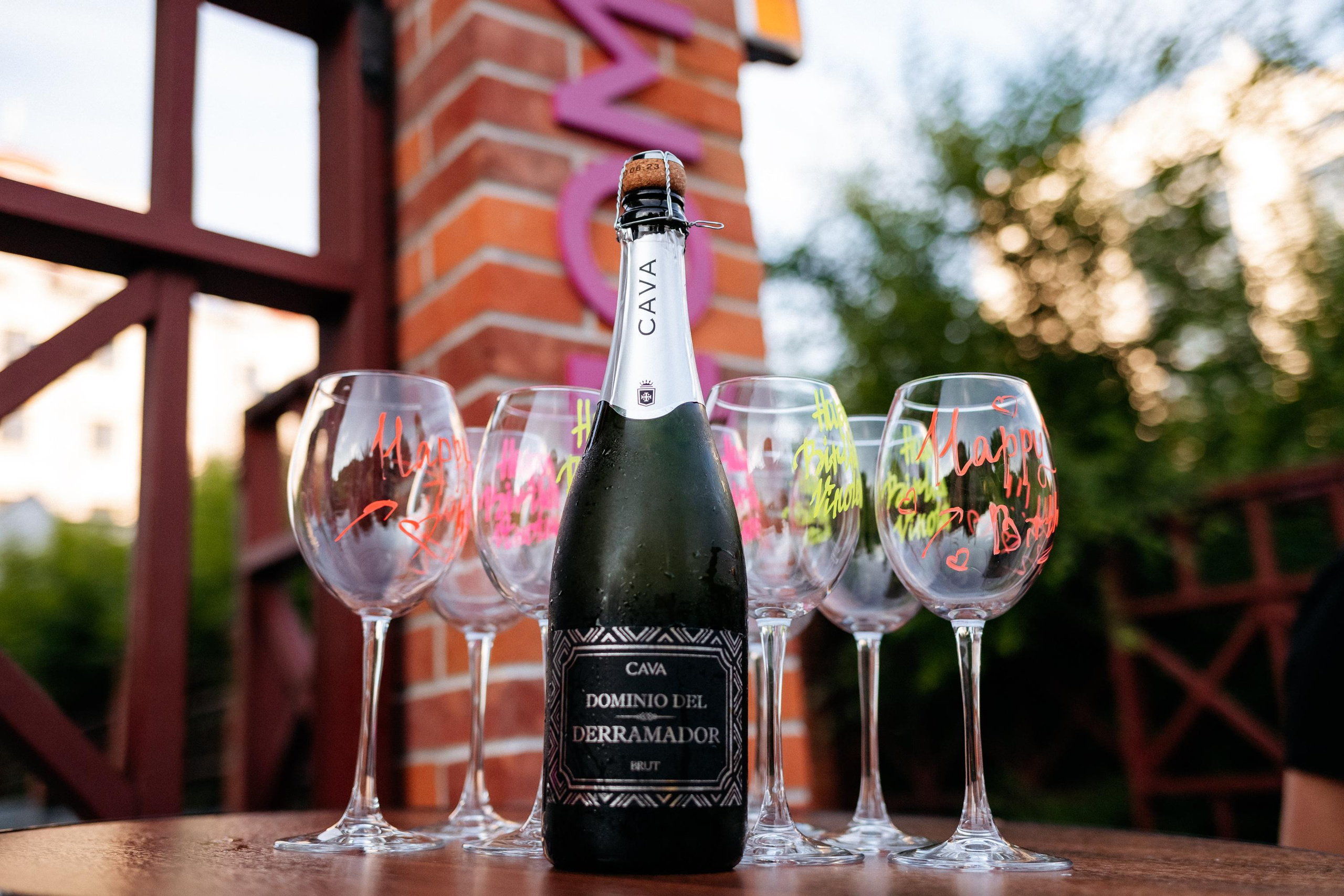 ВИНОТЕКА БАР х МАГАЗ [2 ГОДА]. СВОИ. ФОТООТЧЕТЫ-СОБЫТИЯ-МЕСТА