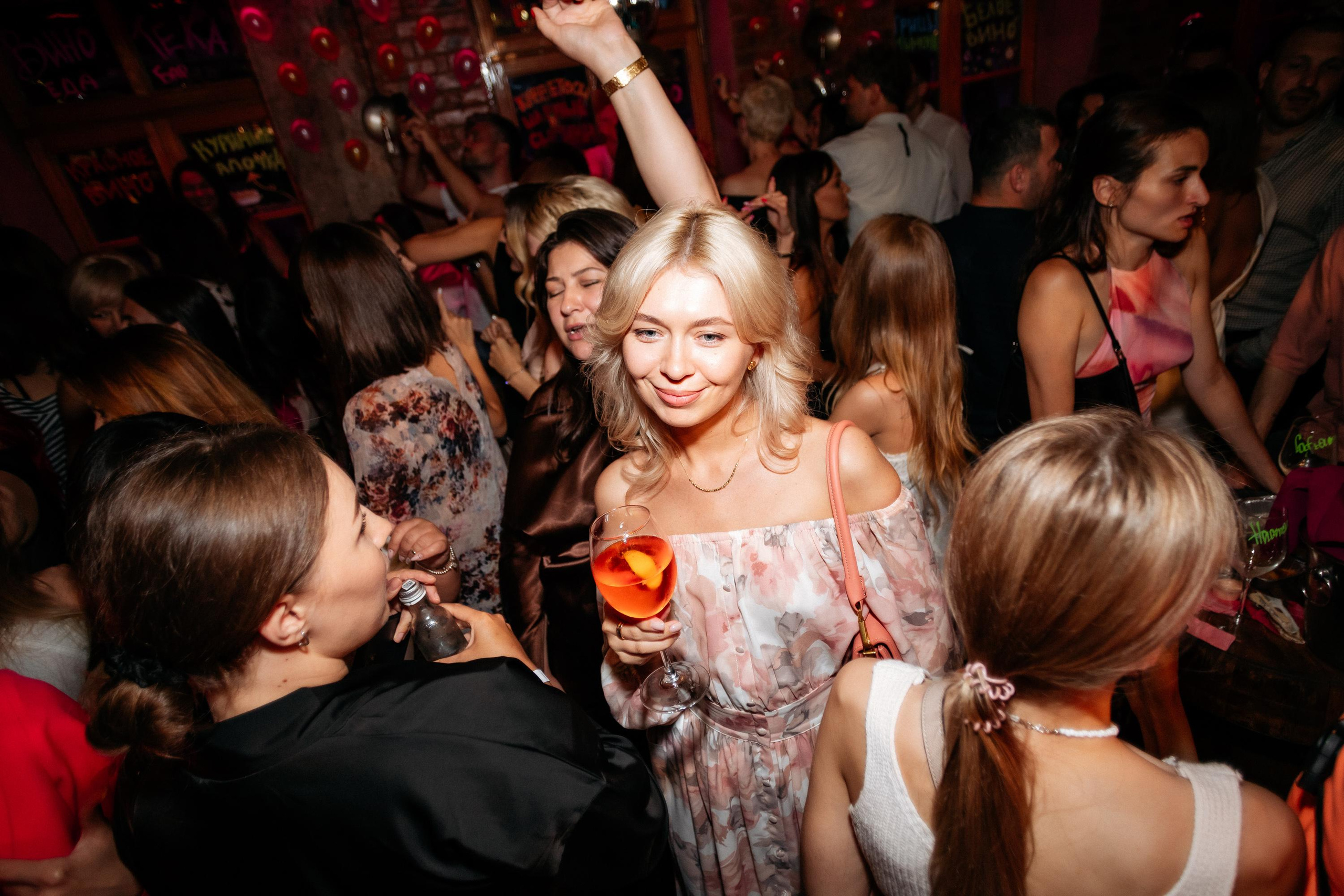 ВИНОТЕКА БАР х МАГАЗ [2 ГОДА]. СВОИ. ФОТООТЧЕТЫ-СОБЫТИЯ-МЕСТА