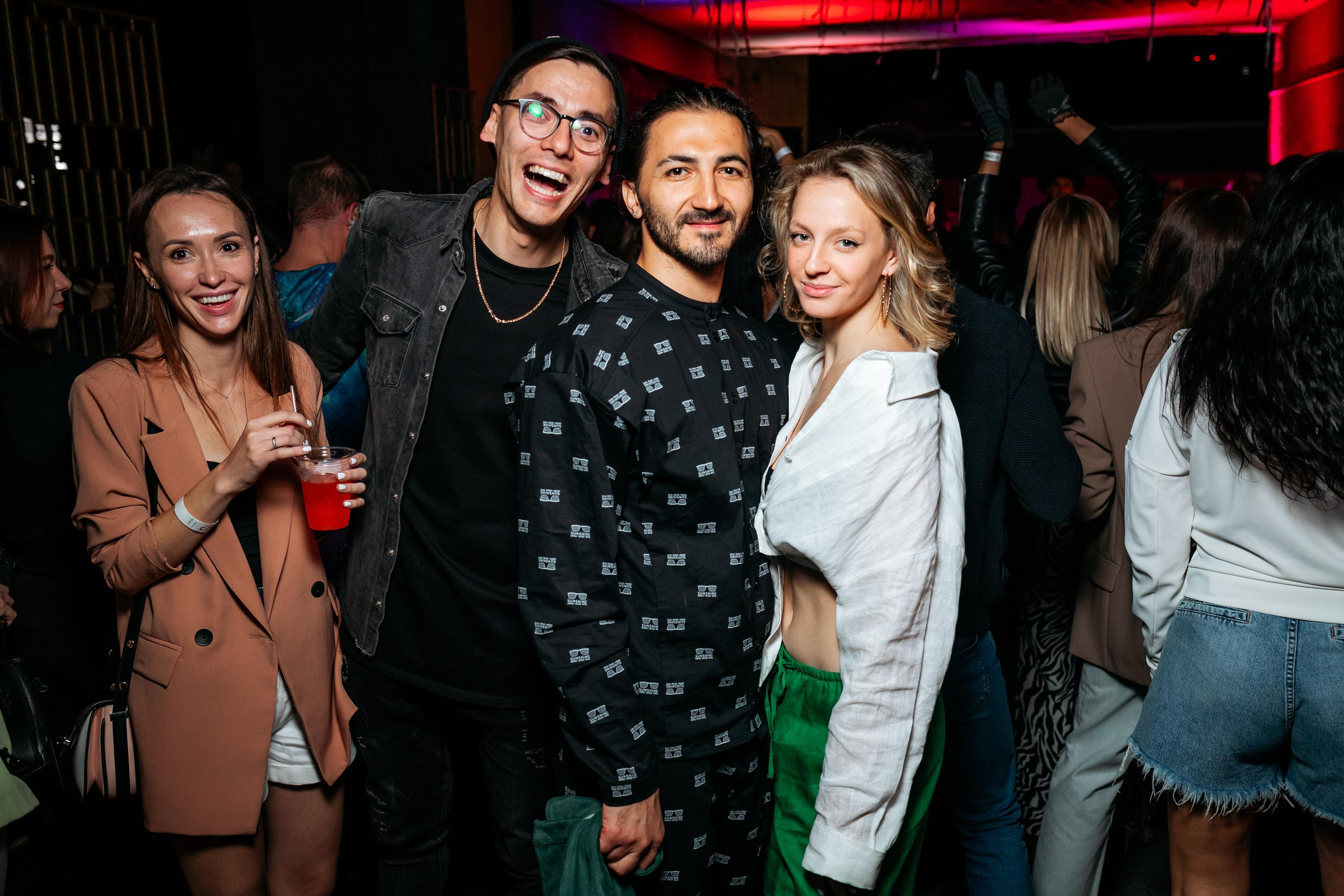 C O M M U N I T Y [ONE YEAR]. СВОИ. ФОТООТЧЕТЫ-СОБЫТИЯ-МЕСТА