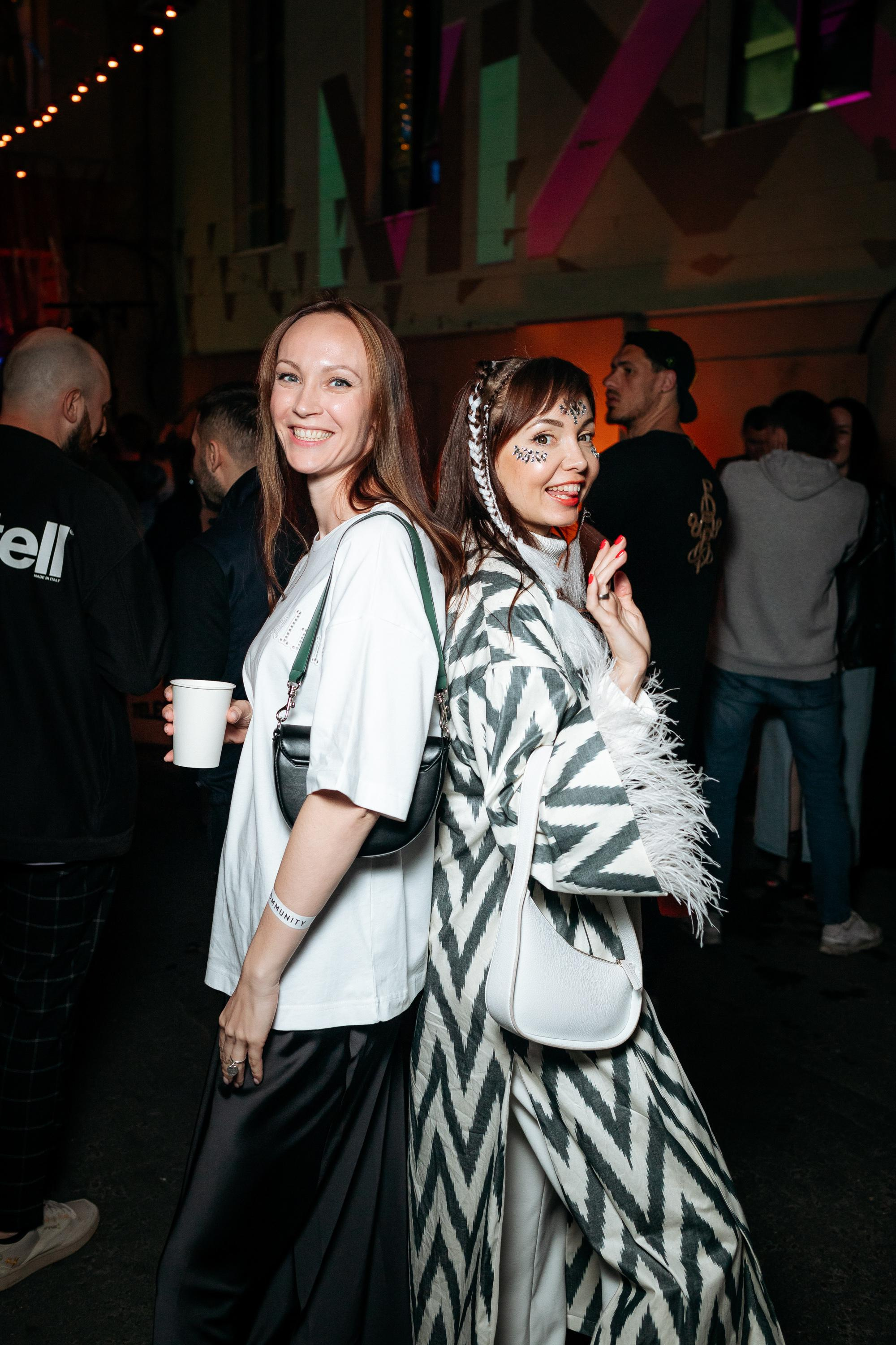 C O M M U N I T Y [ONE YEAR]. СВОИ. ФОТООТЧЕТЫ-СОБЫТИЯ-МЕСТА